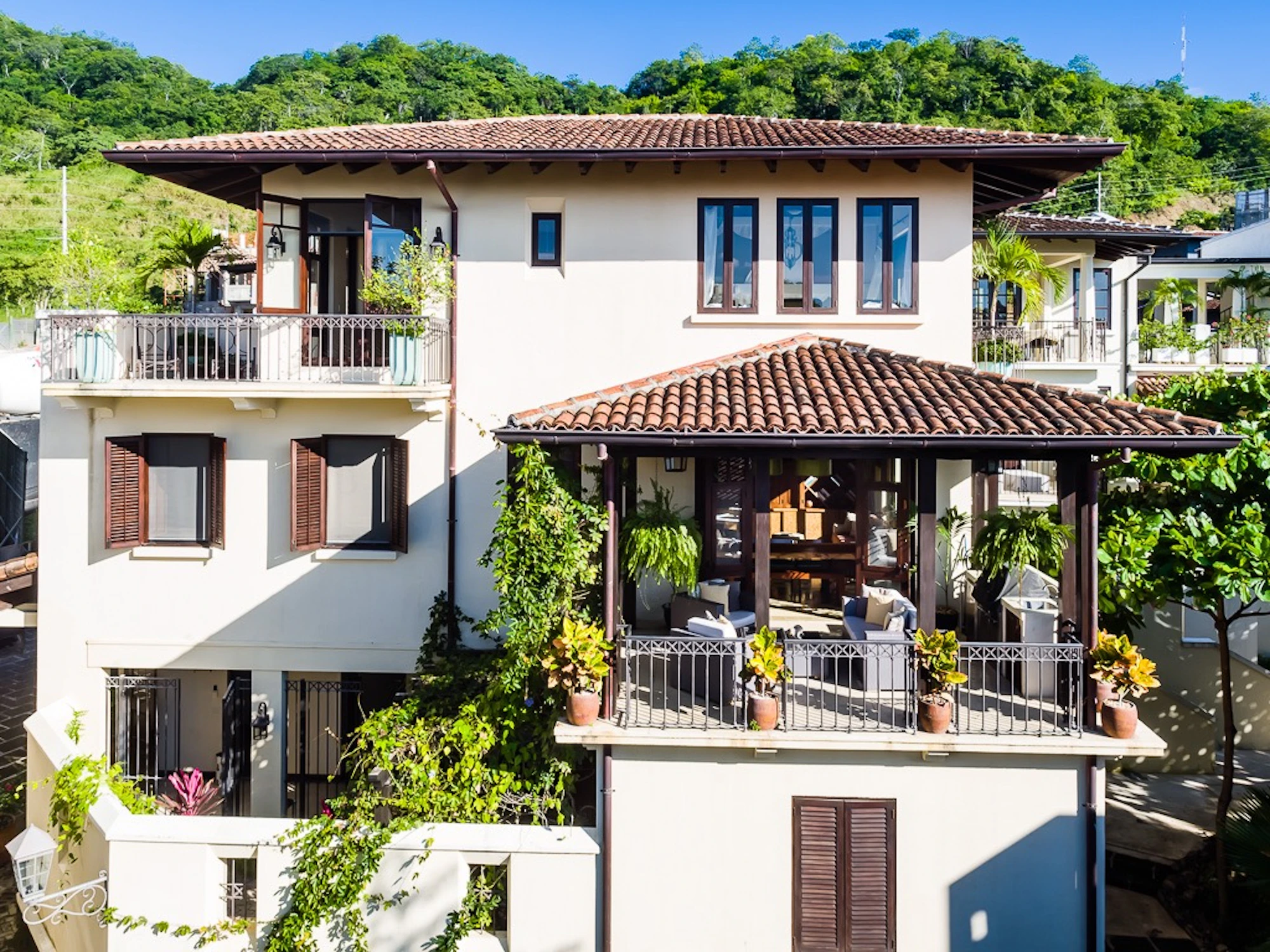 Casa Pinita | 24 Calle la Ronda