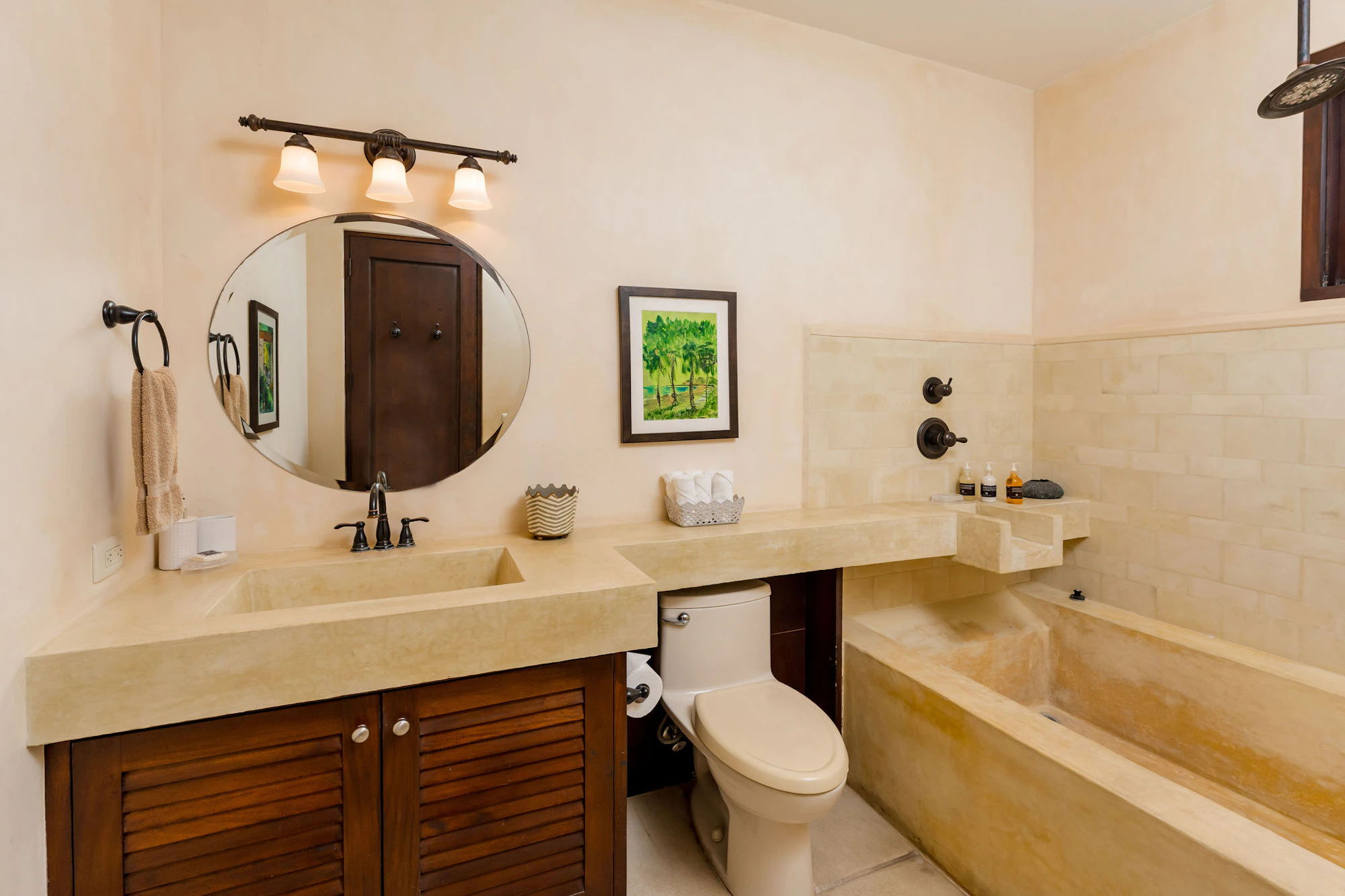 Casa Pinita | 24 Calle la Ronda