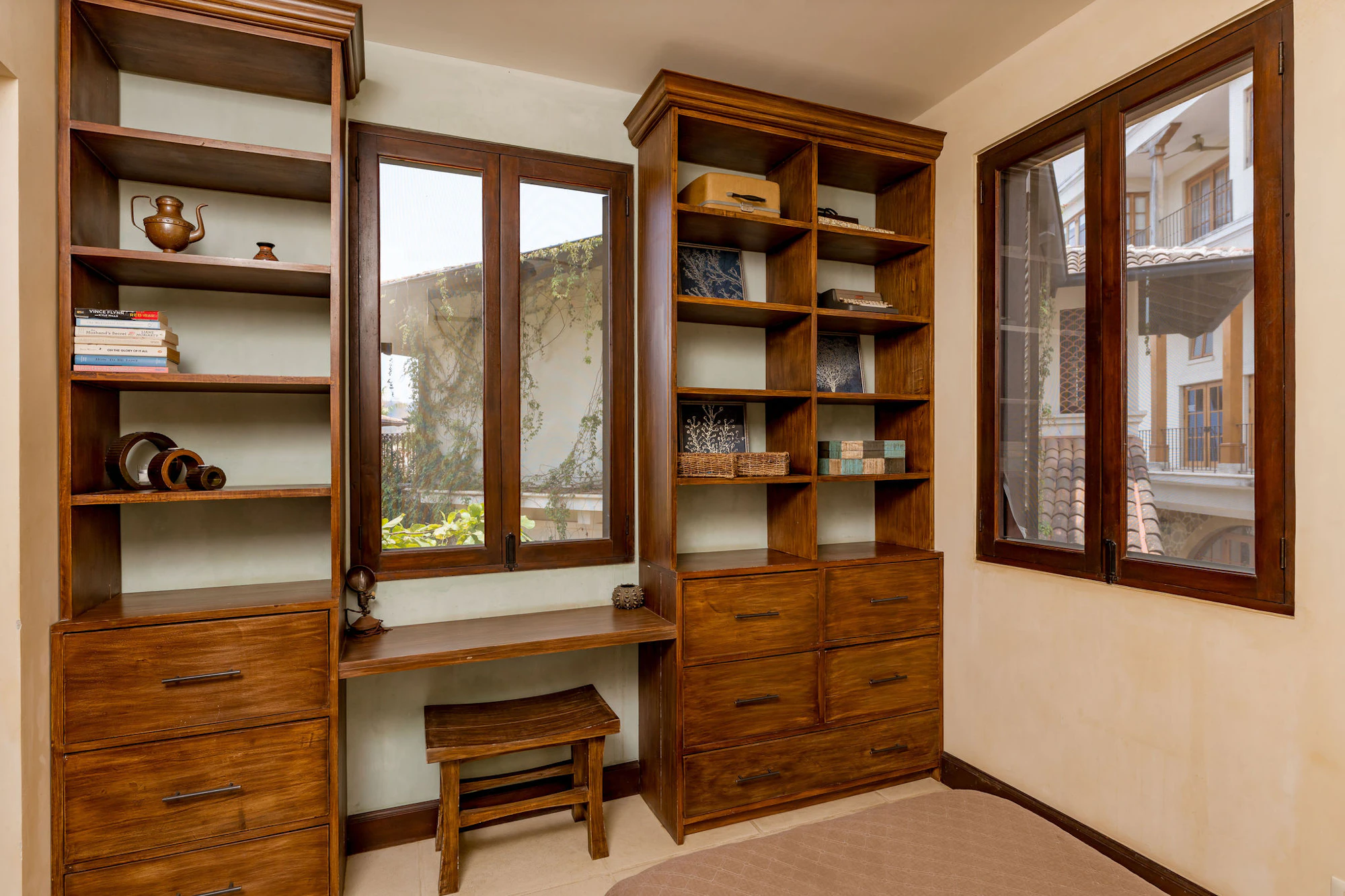 Casa Pinita | 24 Calle la Ronda