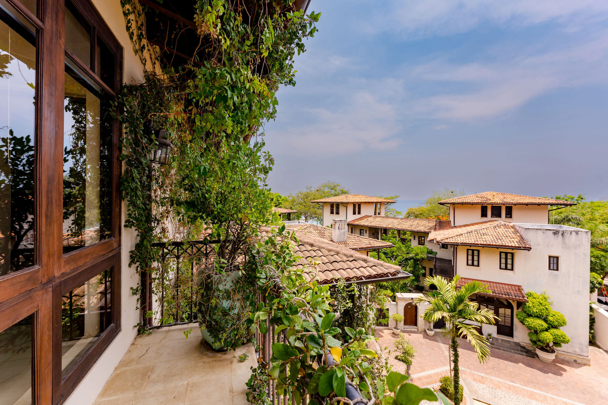 Casa Pinita | 24 Calle la Ronda