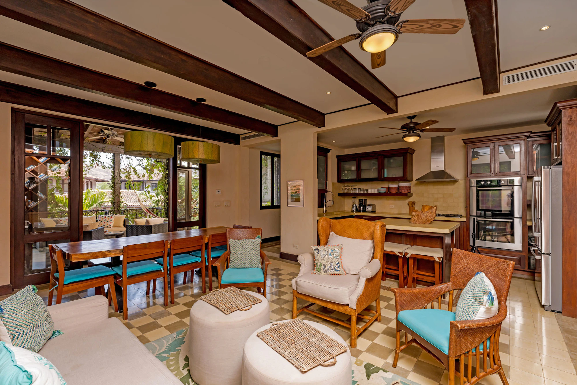 Casa Pinita | 24 Calle la Ronda