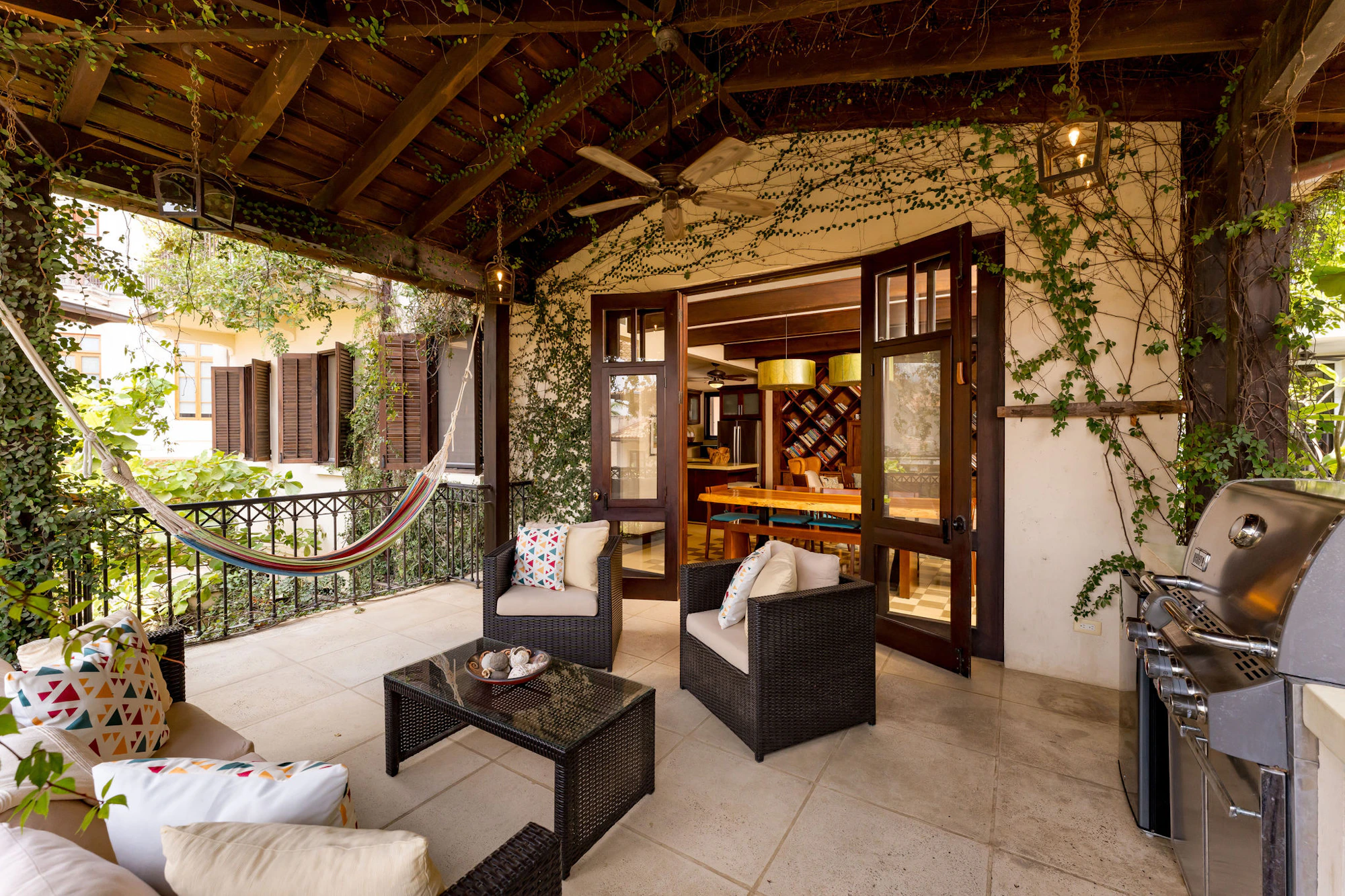 Casa Pinita | 24 Calle la Ronda