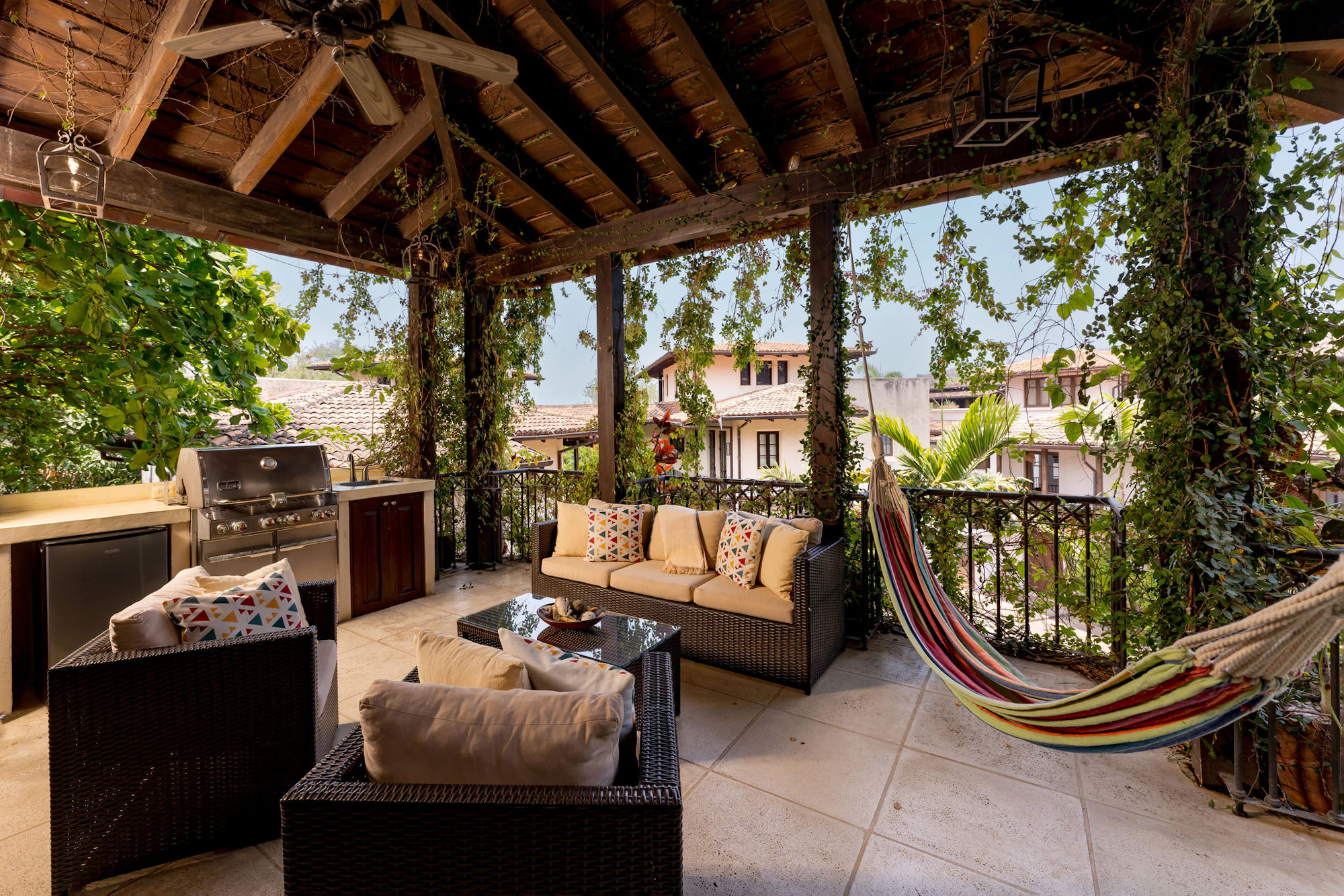 Casa Pinita | 24 Calle la Ronda