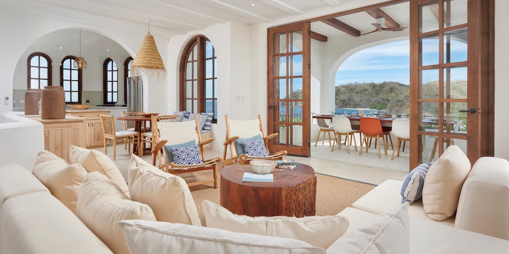 Casa Encantada | 10 Calle Virginia