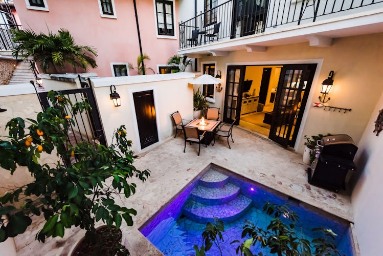 Flat | 18 Avenida La Antigua