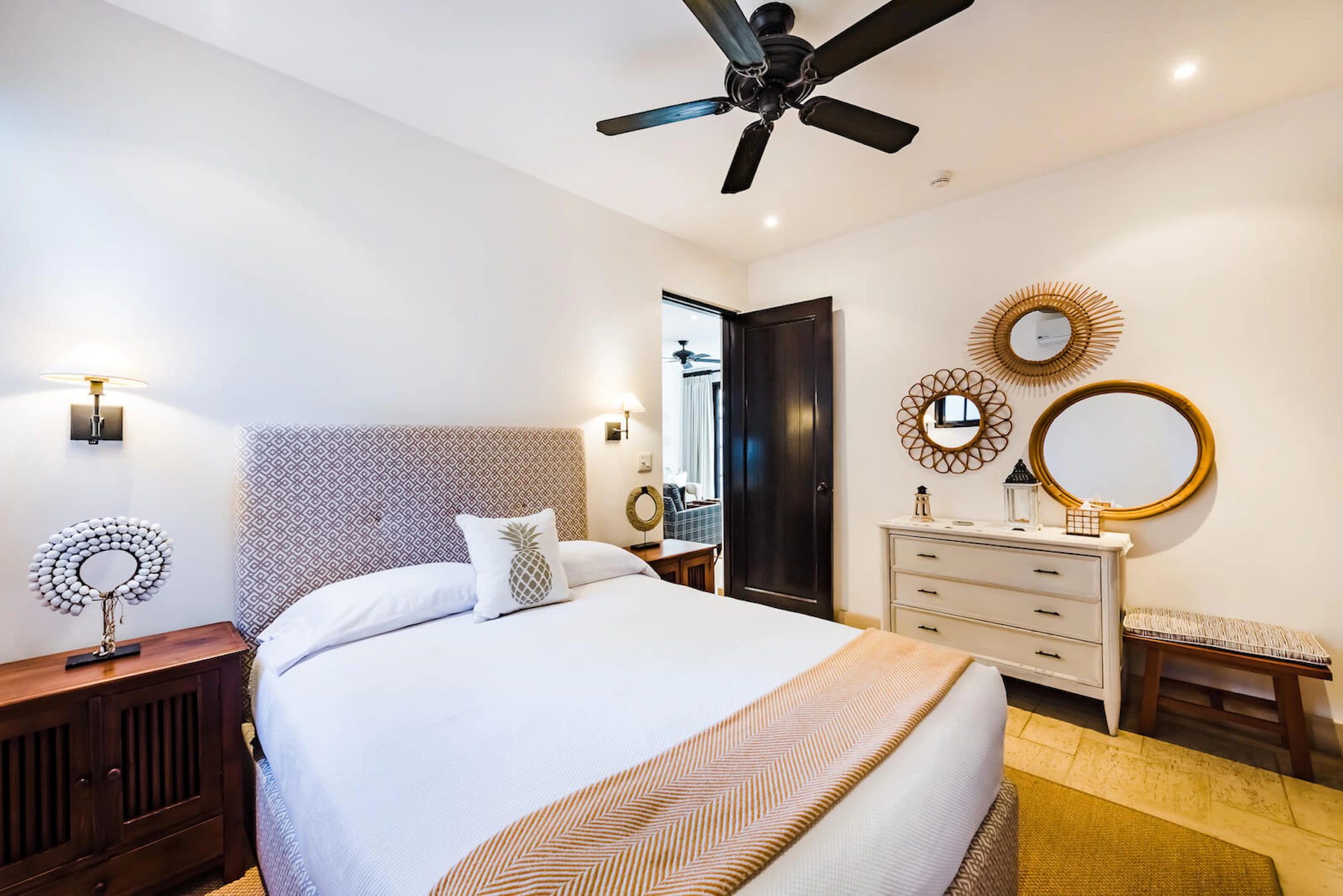 Flat | 18 Avenida La Antigua