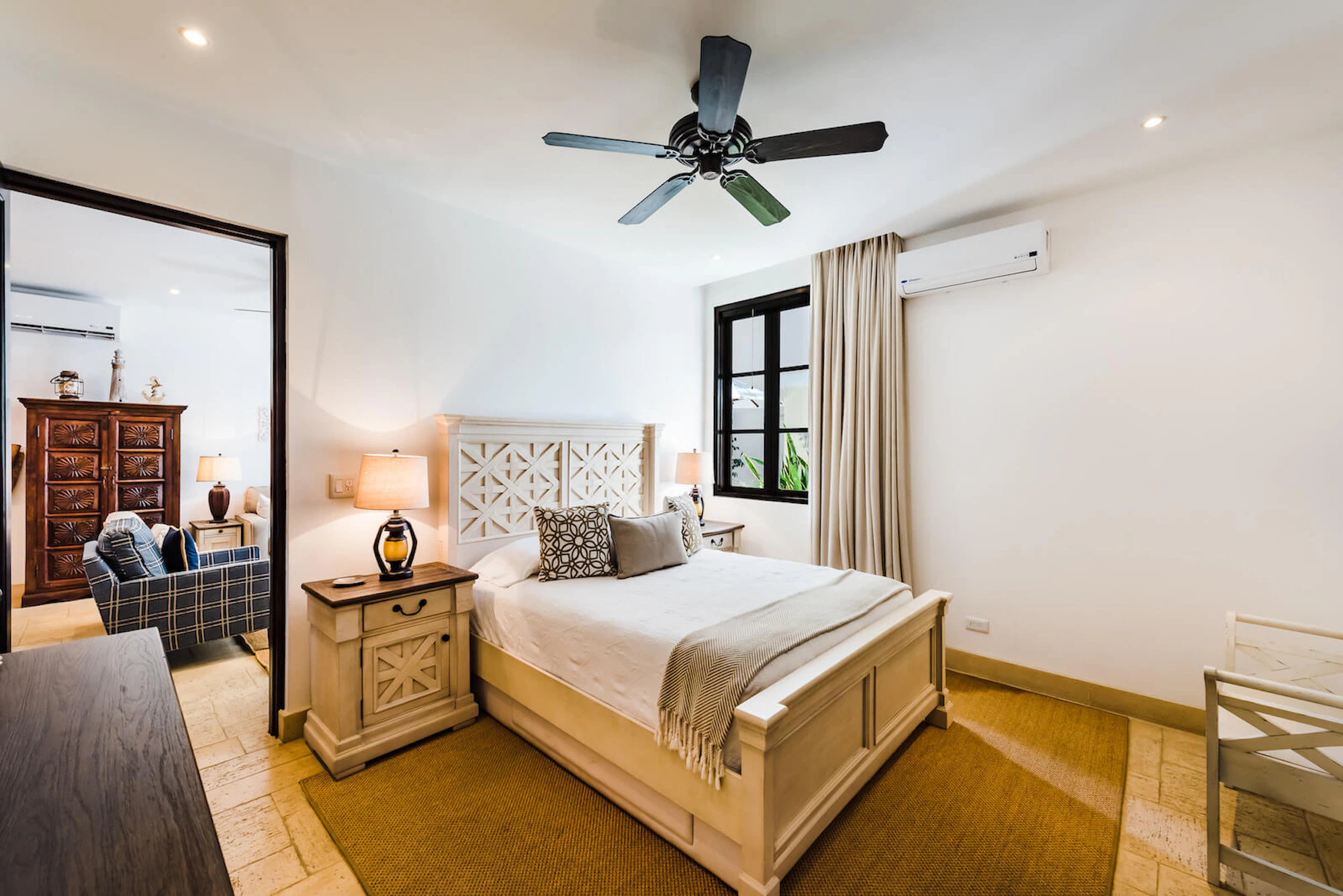 Flat | 18 Avenida La Antigua