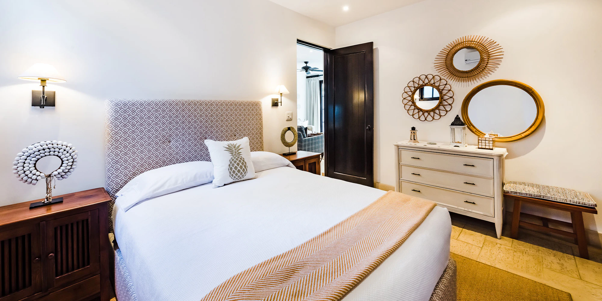 Flat | 18 Avenida La Antigua