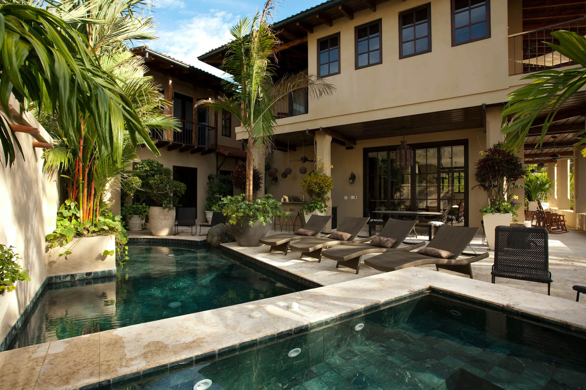 StuCasa | 21 Paseo del Mar