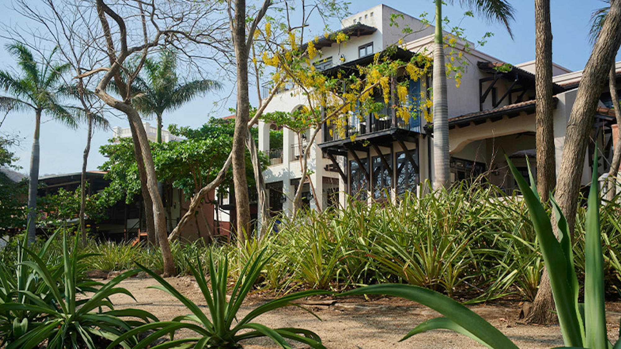 Casa Azul | 11 Paseo del Mar