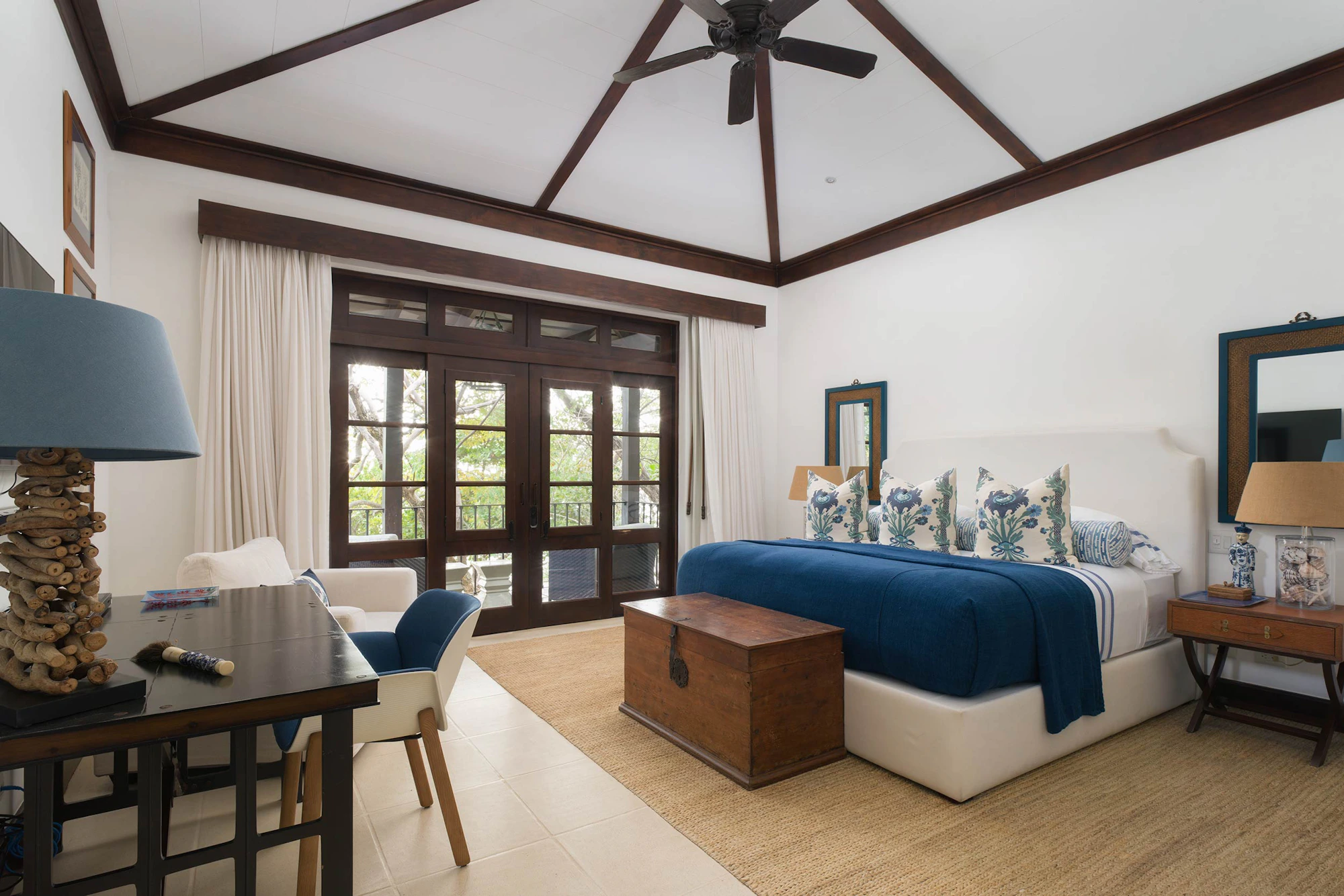 Casa Azul | 11 Paseo del Mar