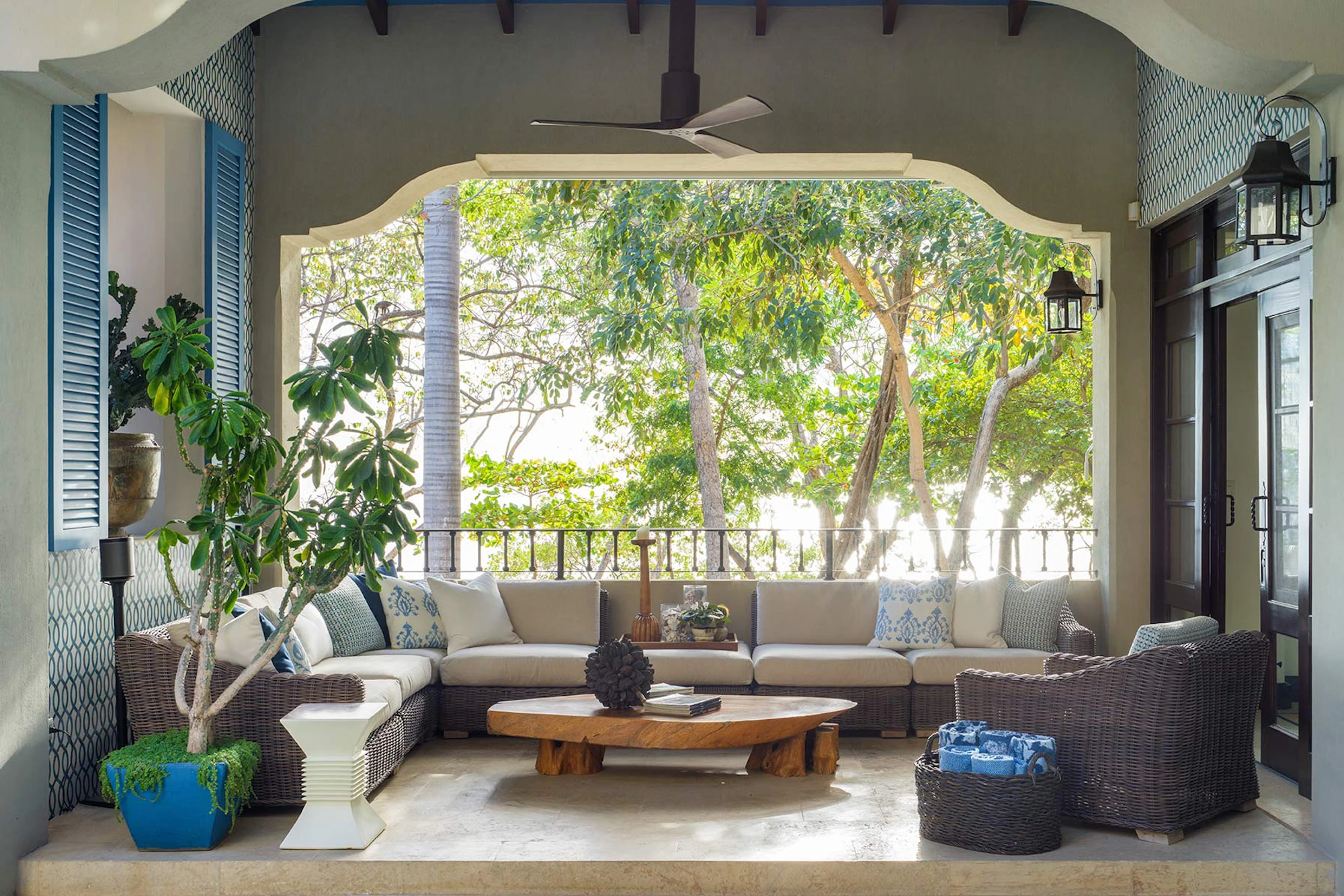 Casa Azul | 11 Paseo del Mar