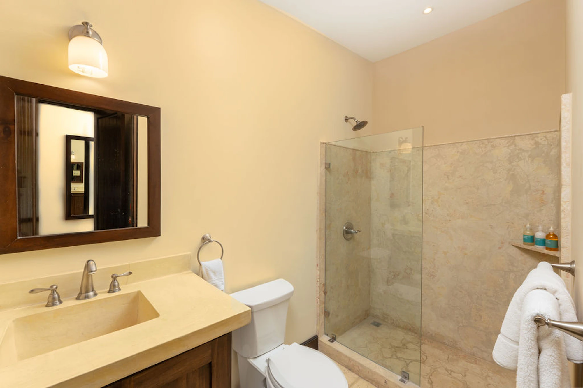 Flat | 38 Avenida La Antigua