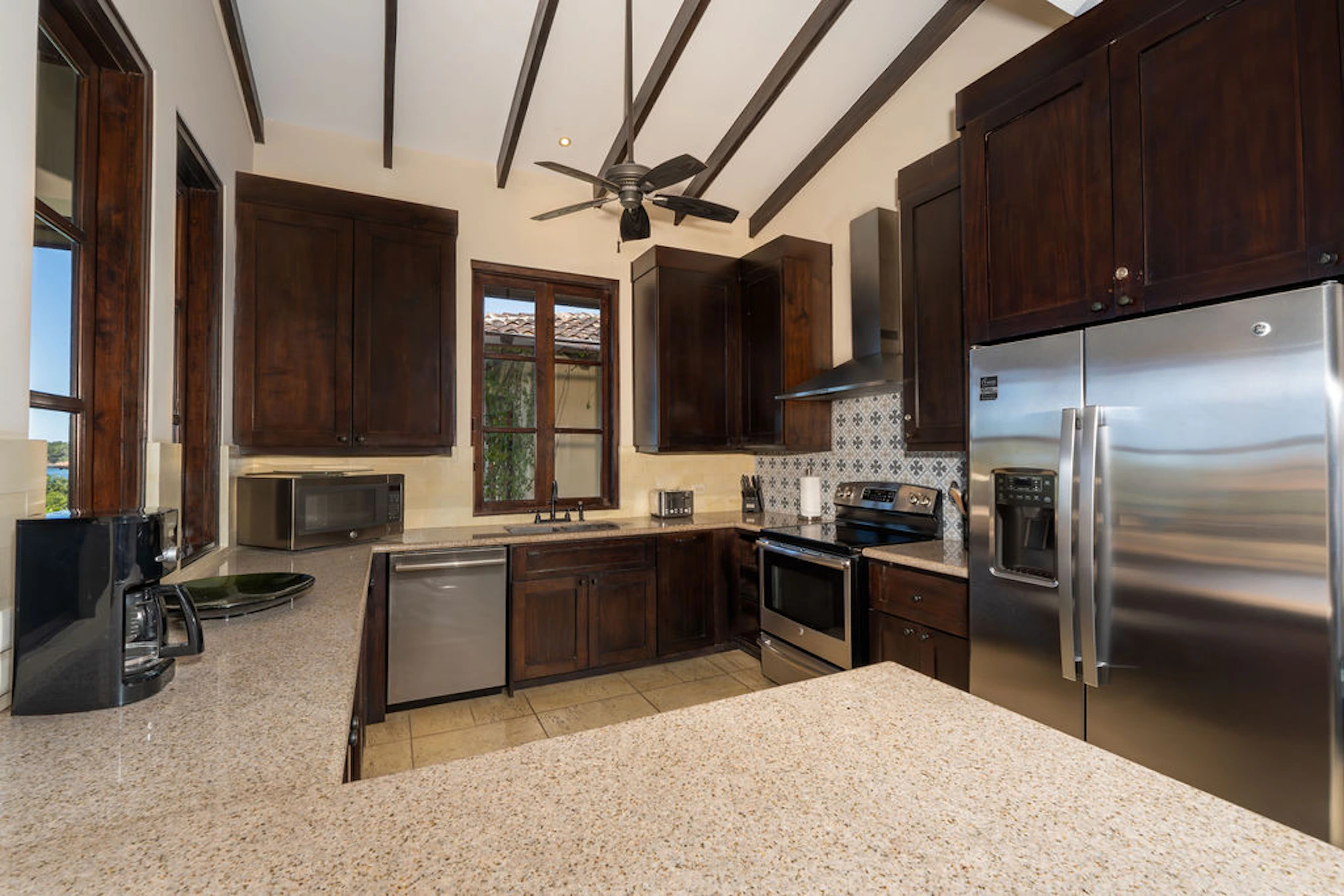 Flat | 38 Avenida La Antigua