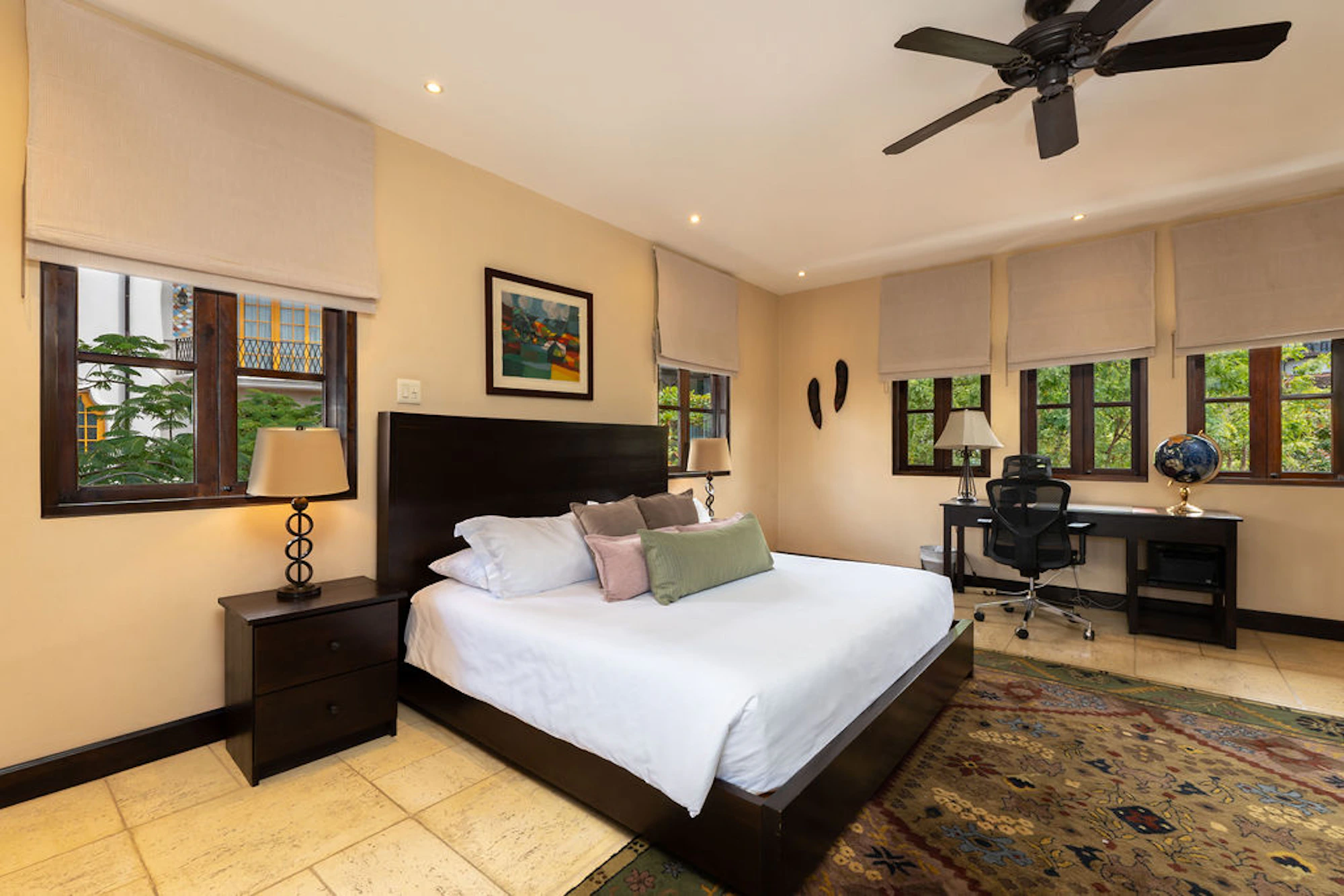 Flat | 38 Avenida La Antigua