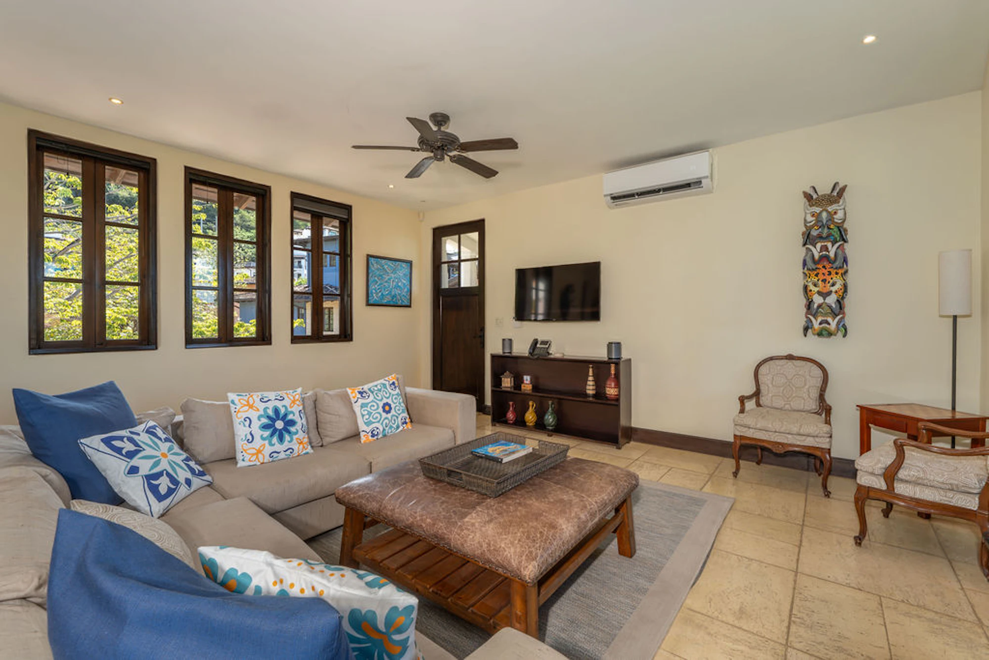 Flat | 38 Avenida La Antigua