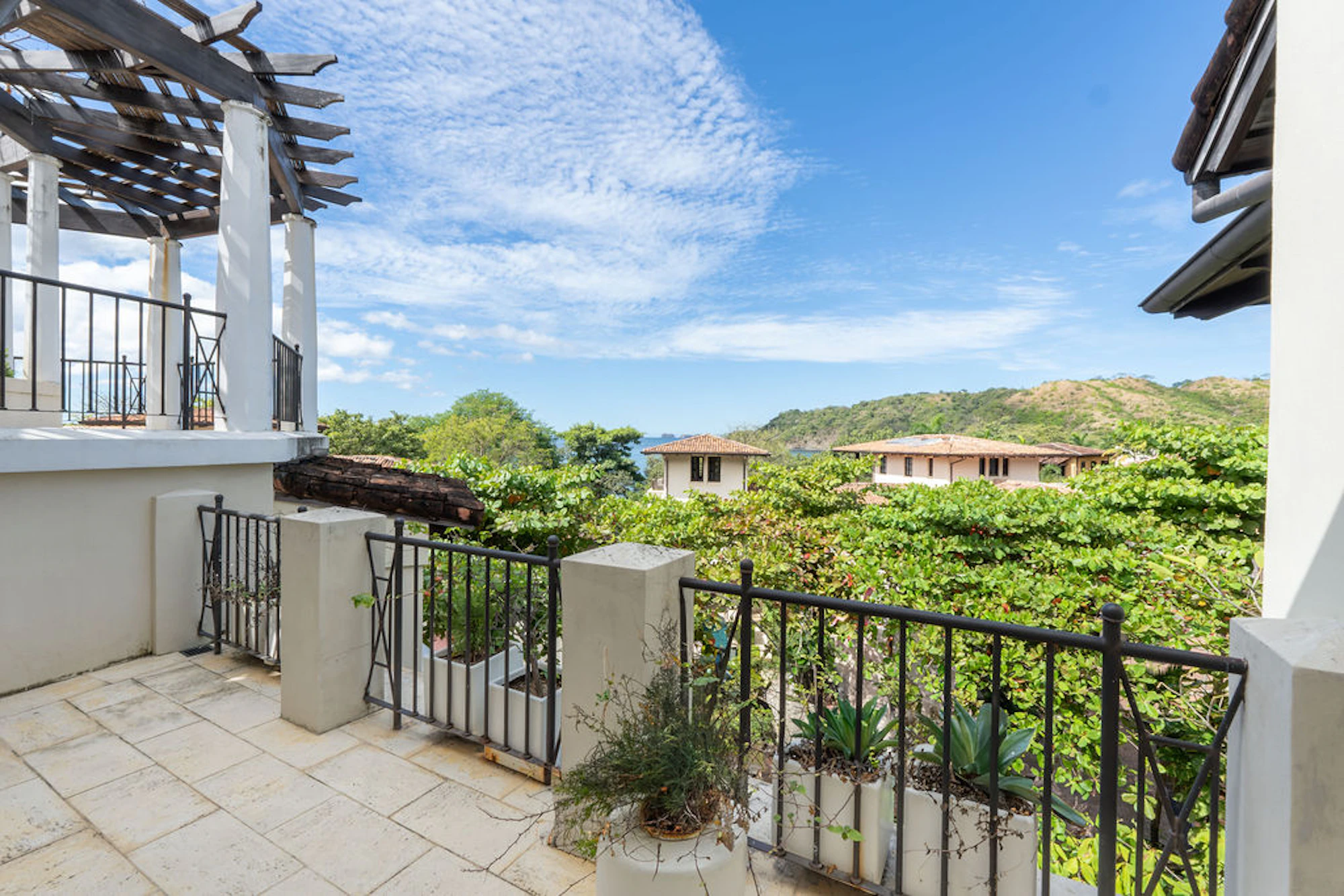 Flat | 38 Avenida La Antigua