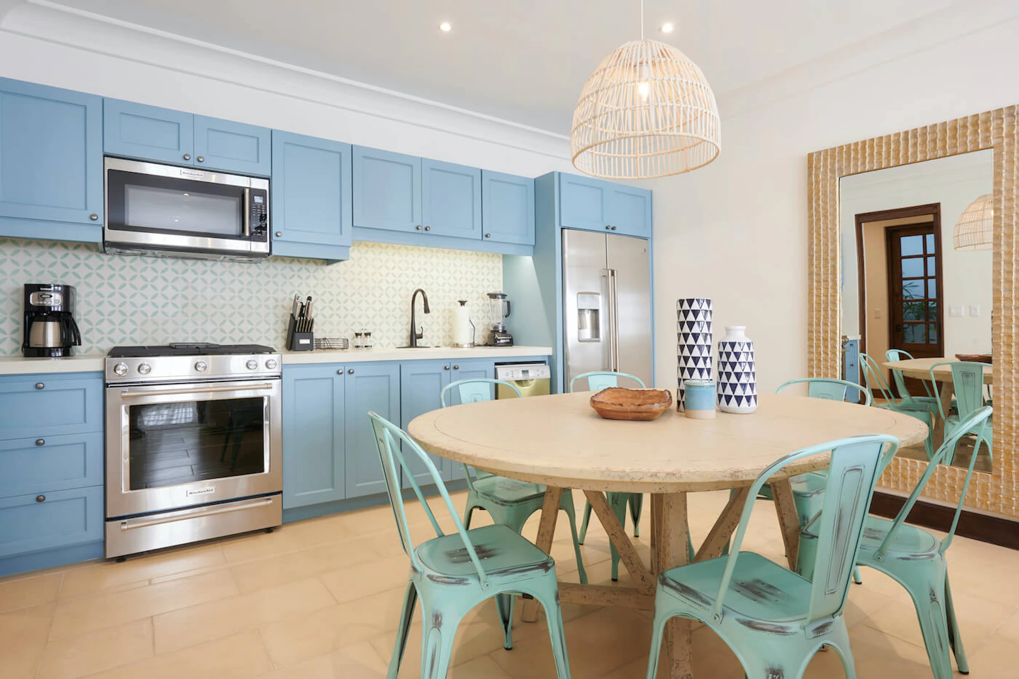 Casa Estrella | 14 Calle Virginia