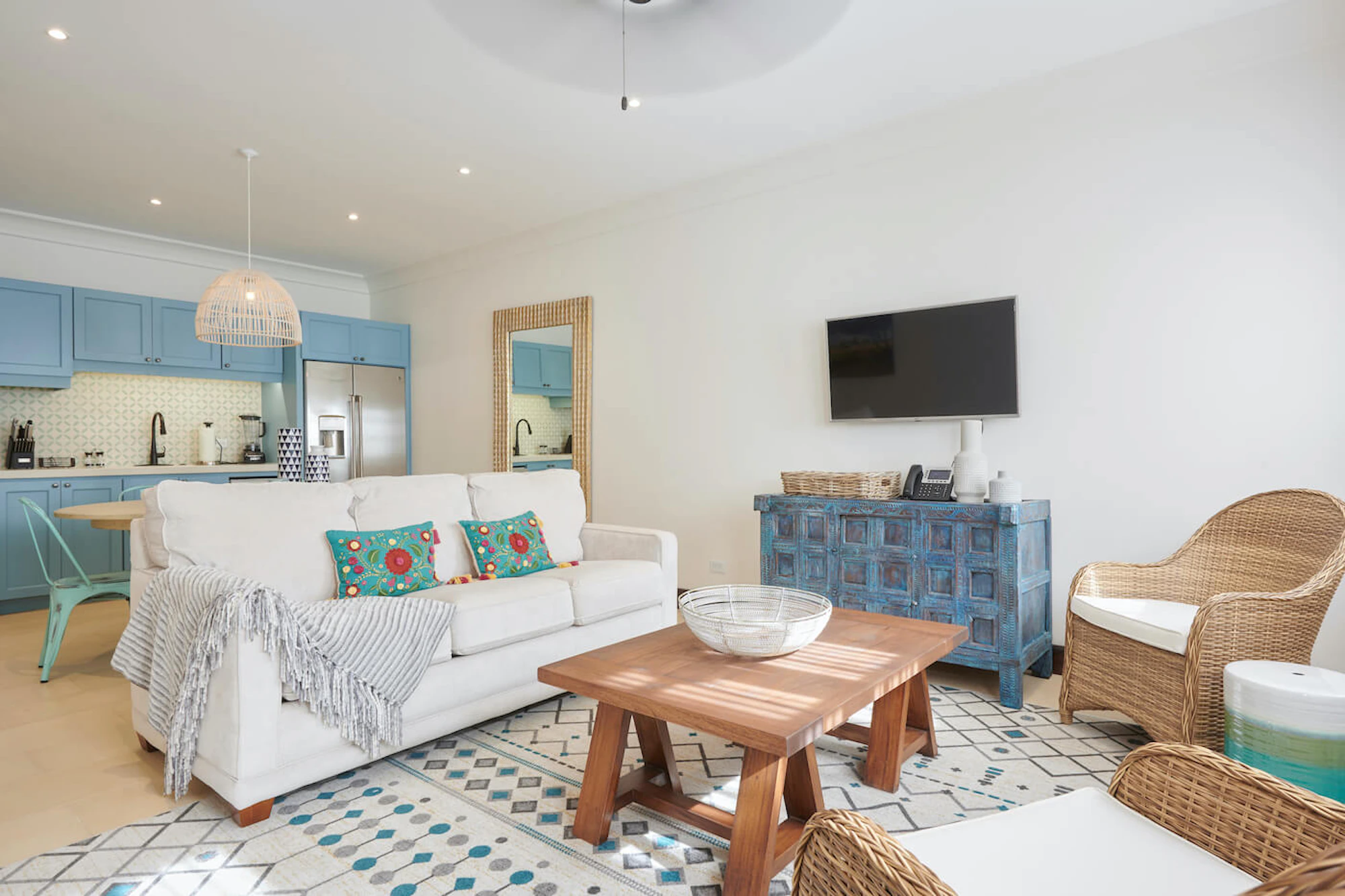 Casa Estrella | 14 Calle Virginia