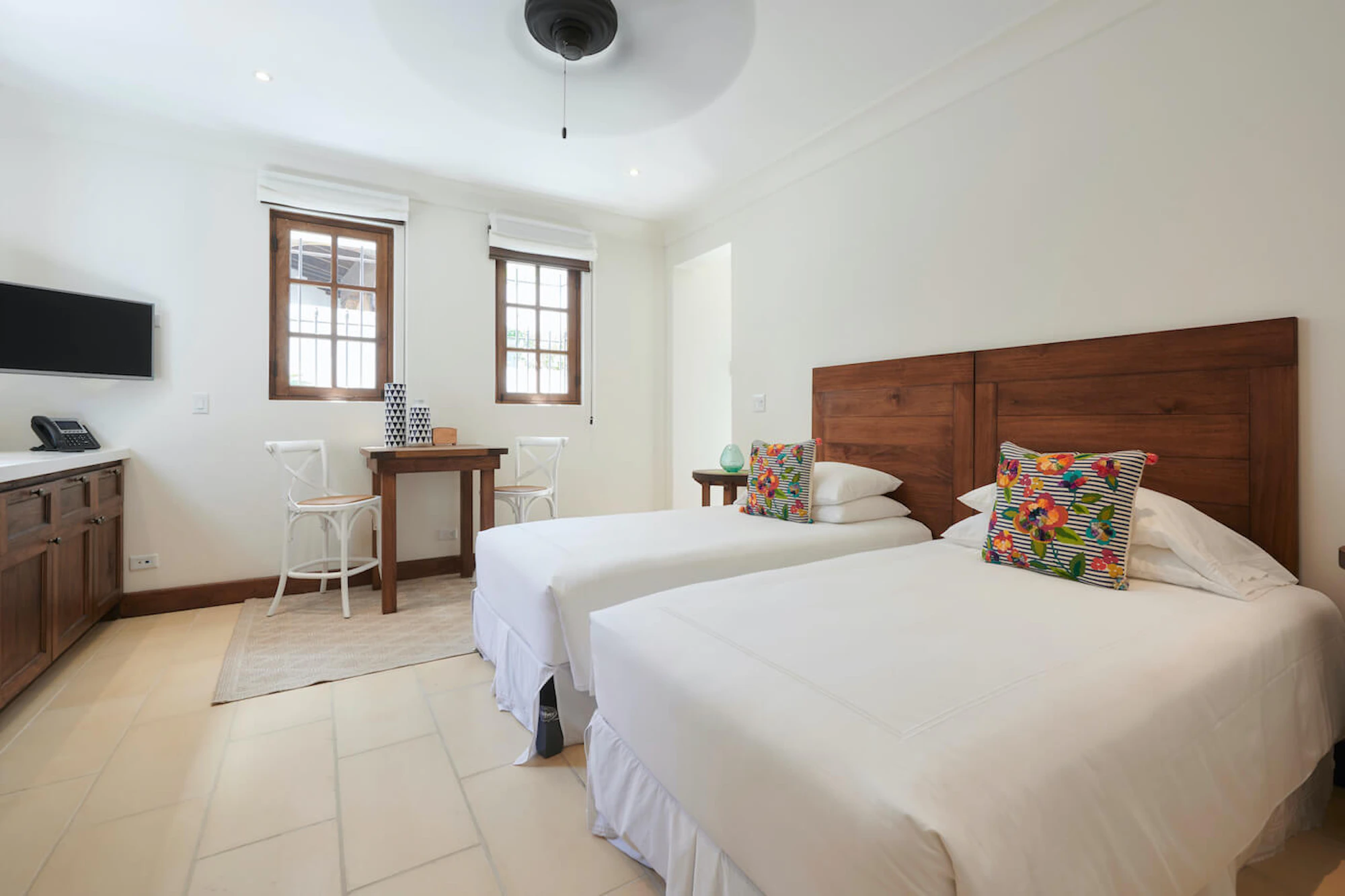 Casa Estrella | 14 Calle Virginia