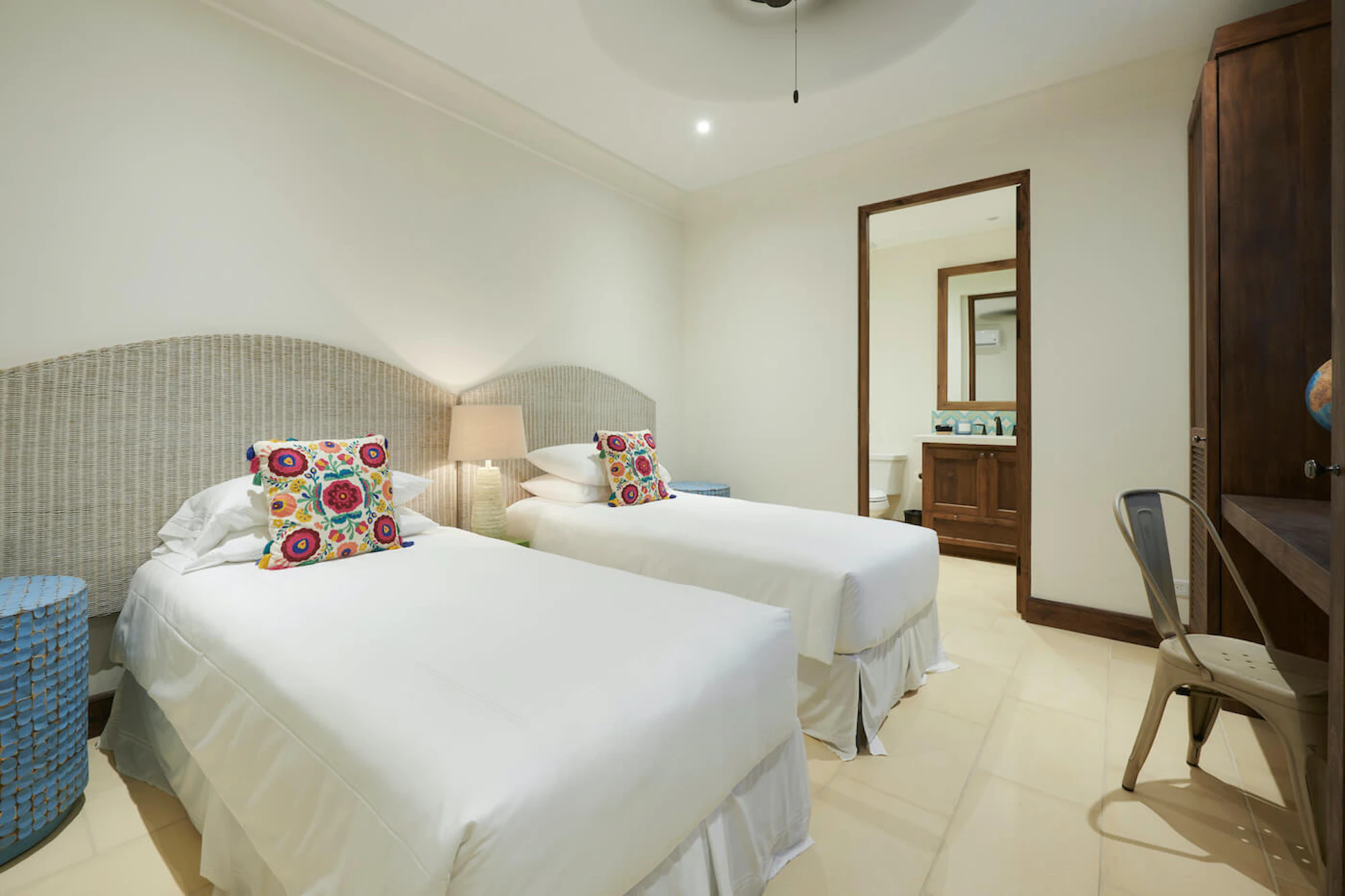 Casa Estrella | 14 Calle Virginia