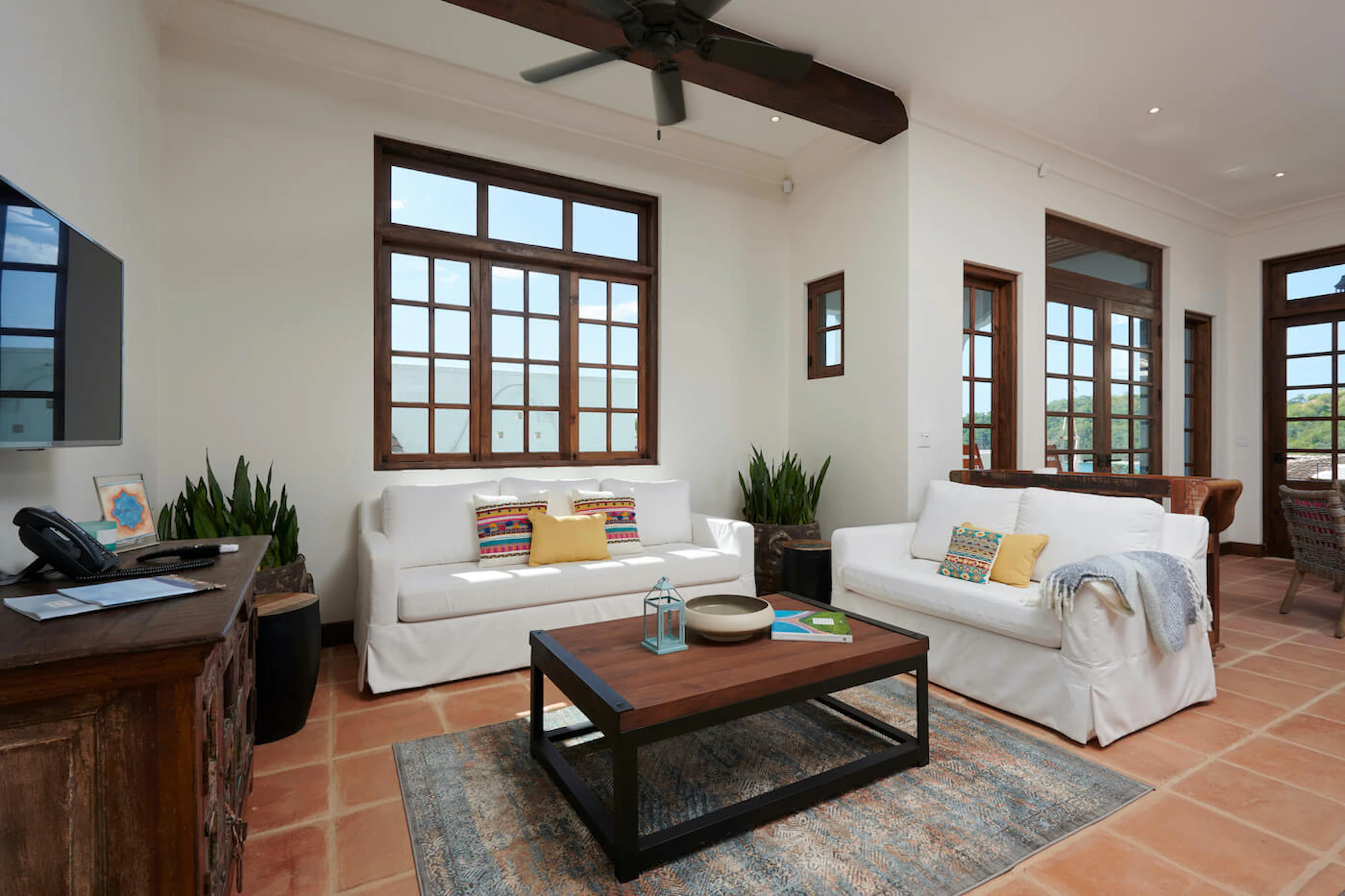 Casa Estrella | 14 Calle Virginia