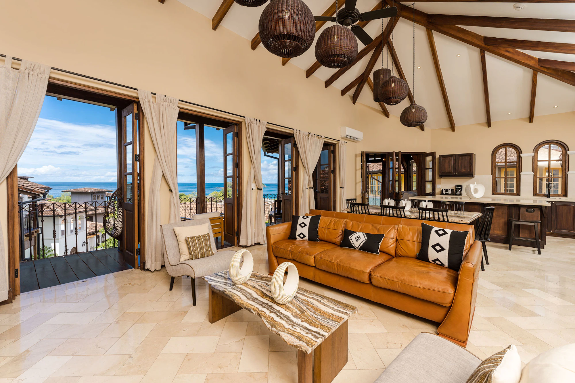 20 Plaza Carlota | 3 Bedroom