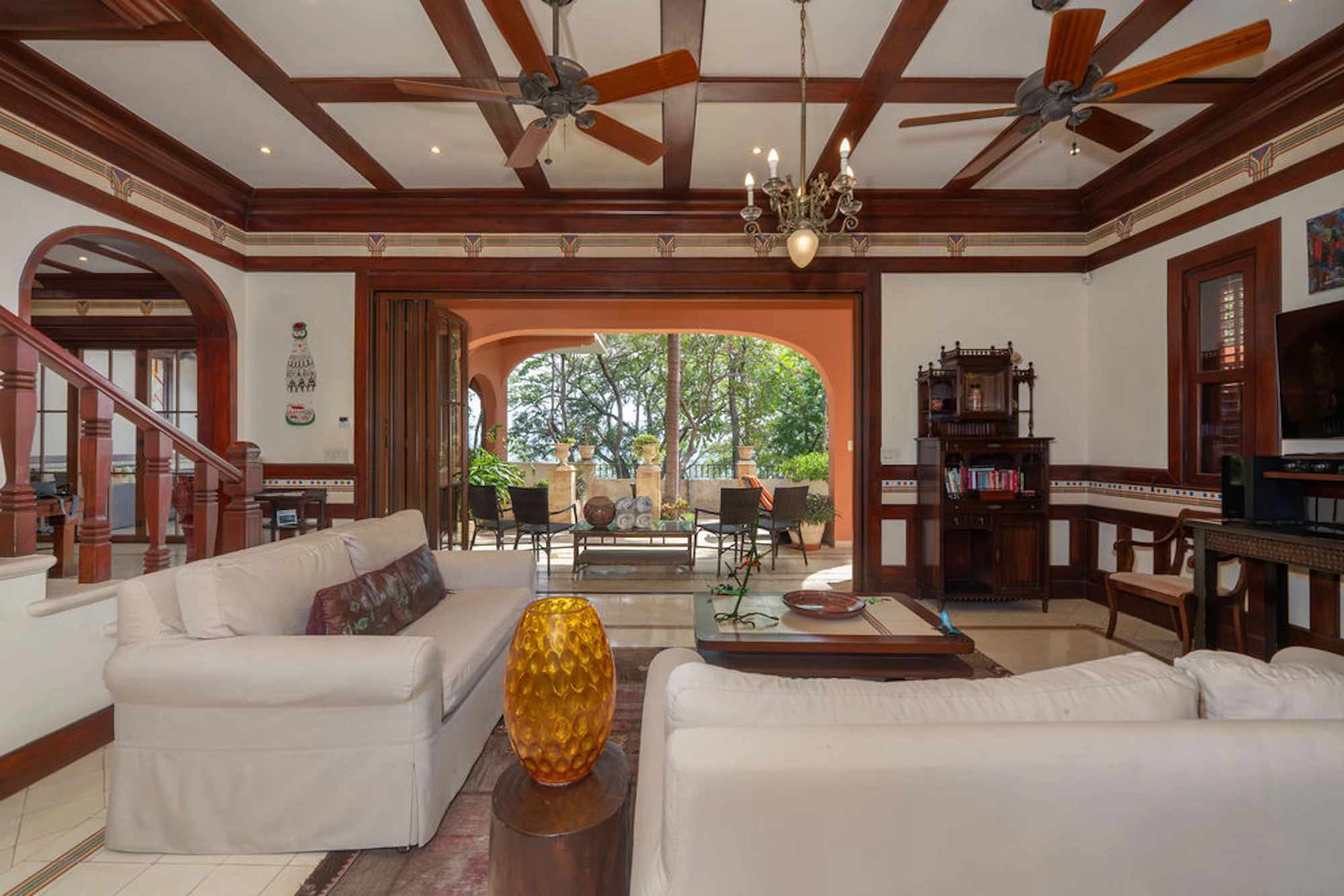 Casa Teja | 12 Paseo del Mar