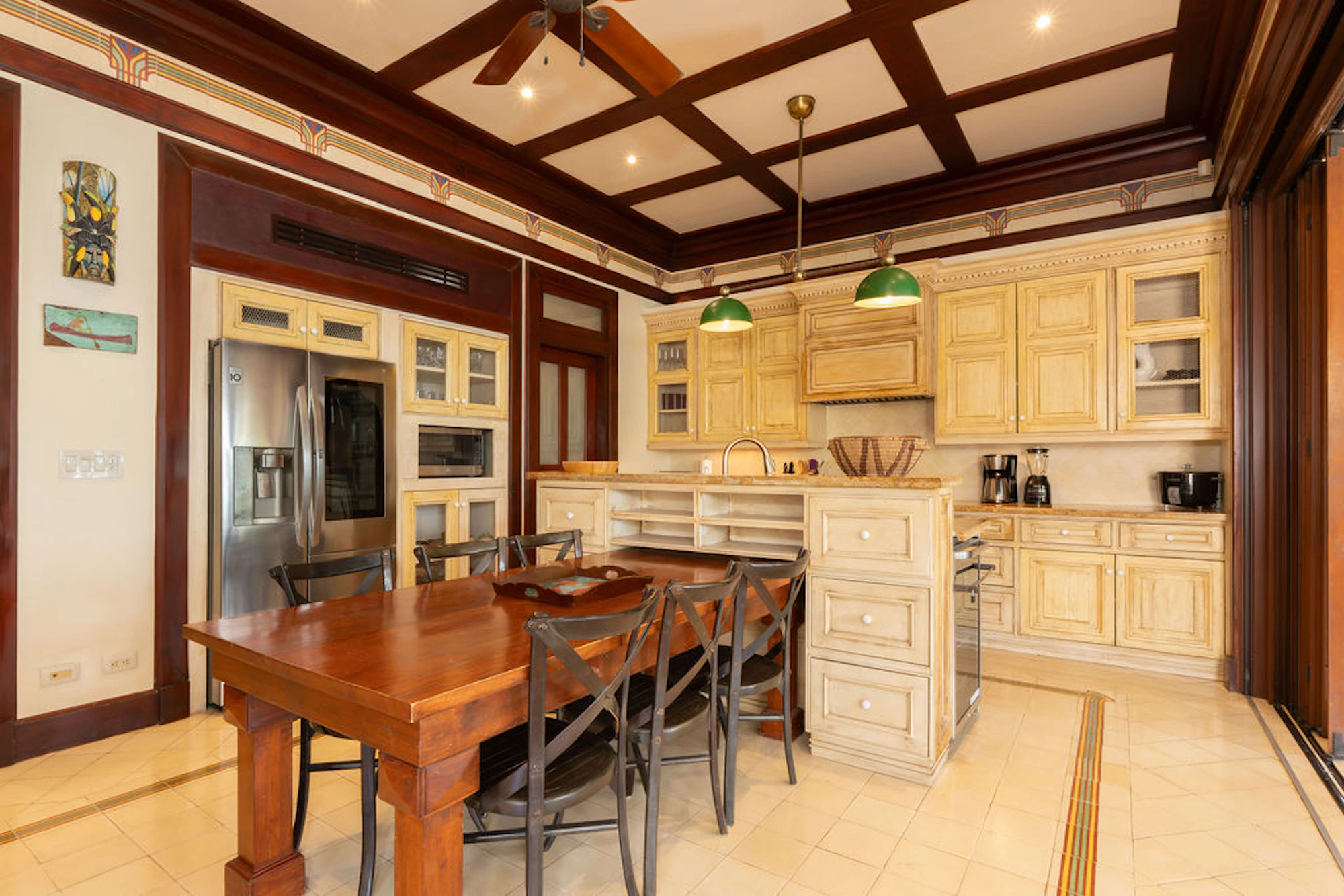 Casa Teja | 12 Paseo del Mar