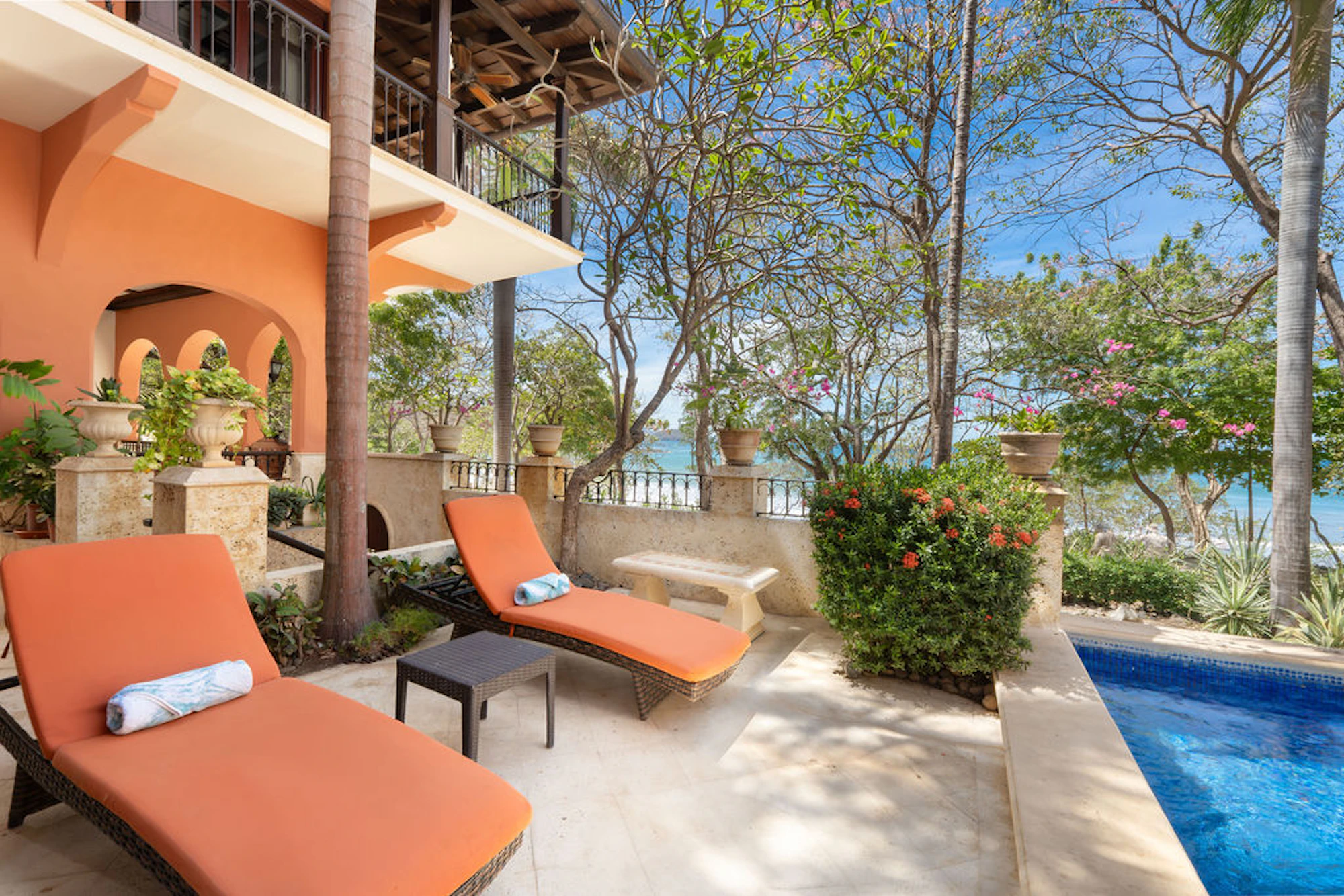 Casa Teja | 12 Paseo del Mar