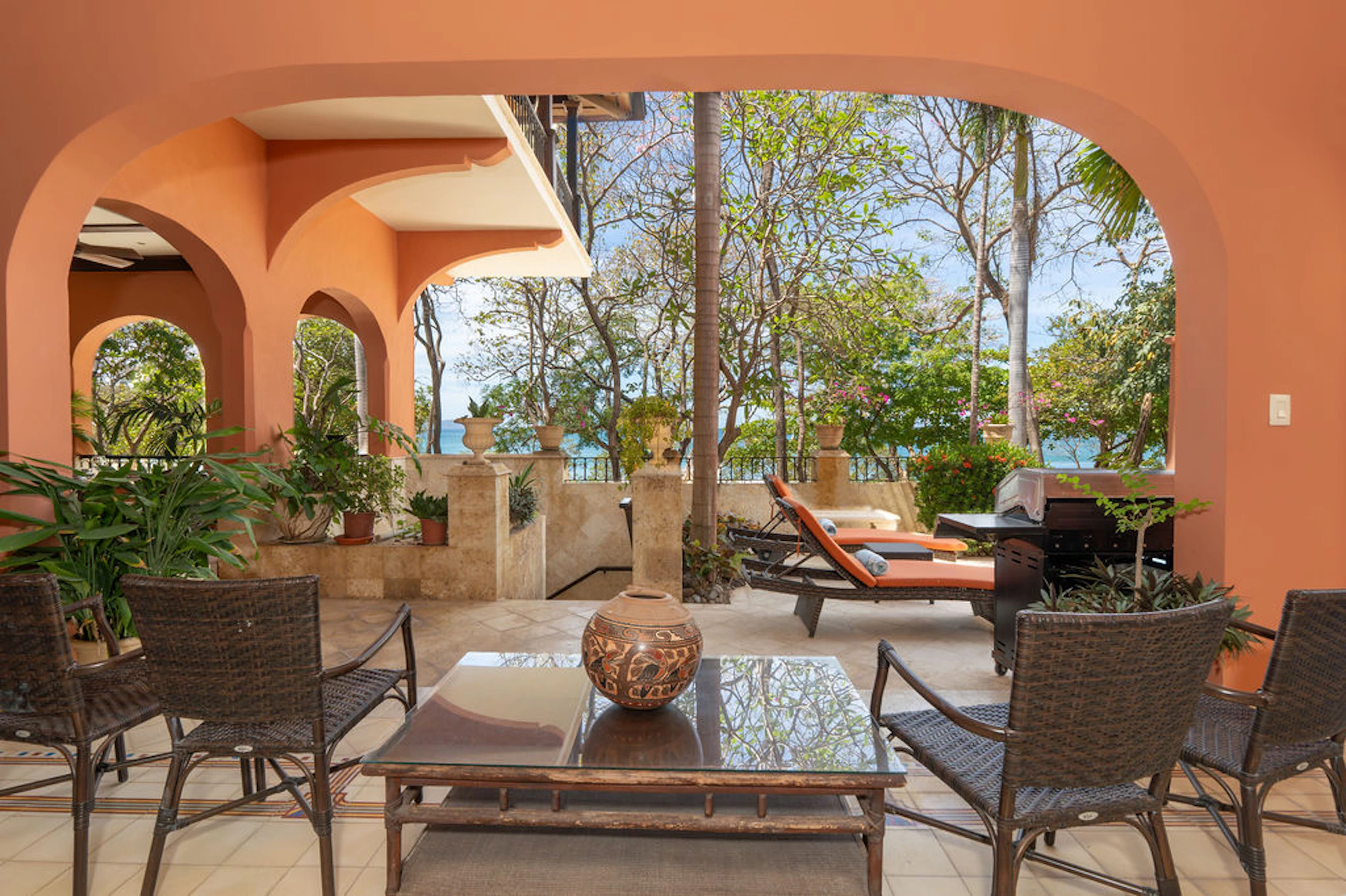 Casa Teja | 12 Paseo del Mar