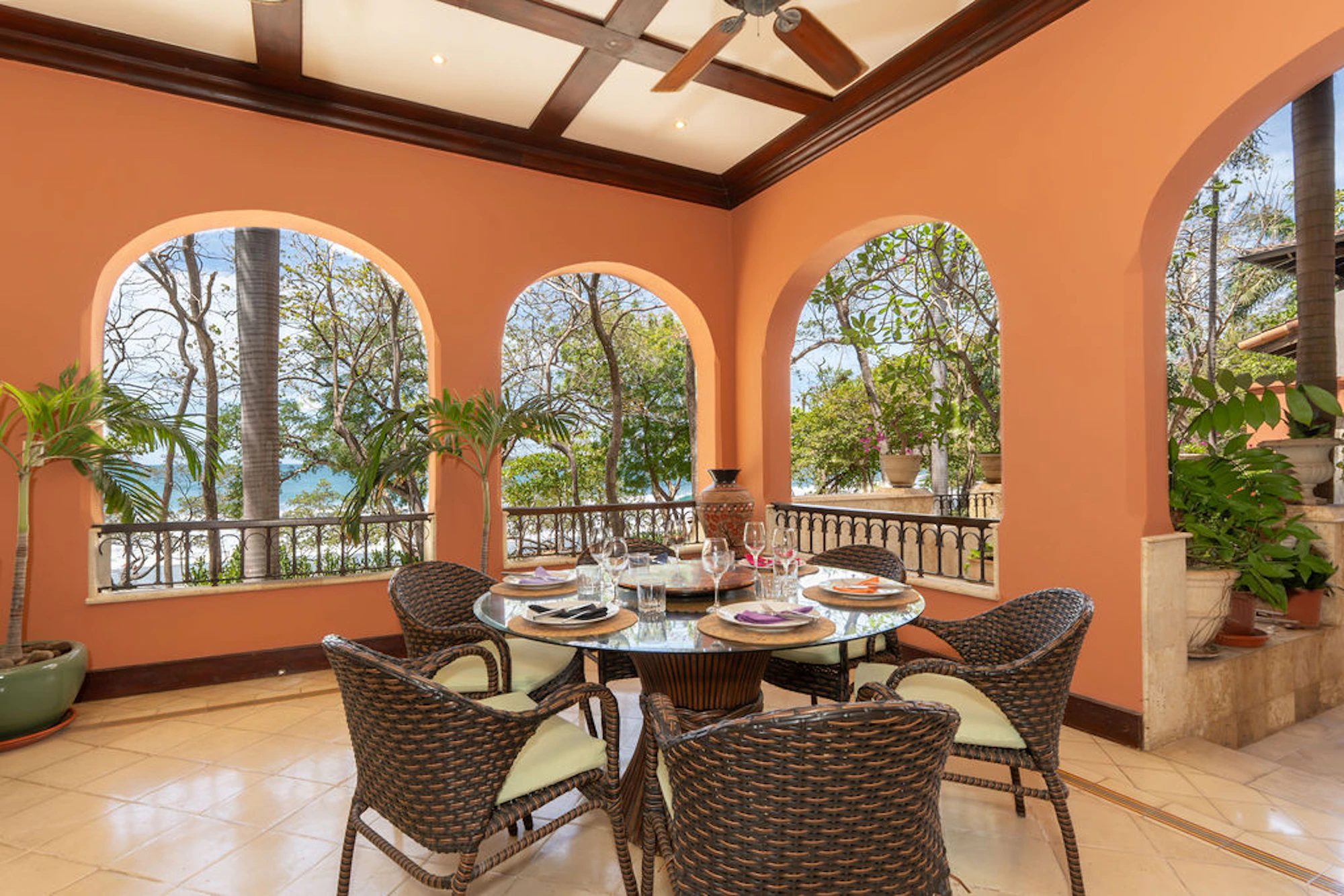 Casa Teja | 12 Paseo del Mar