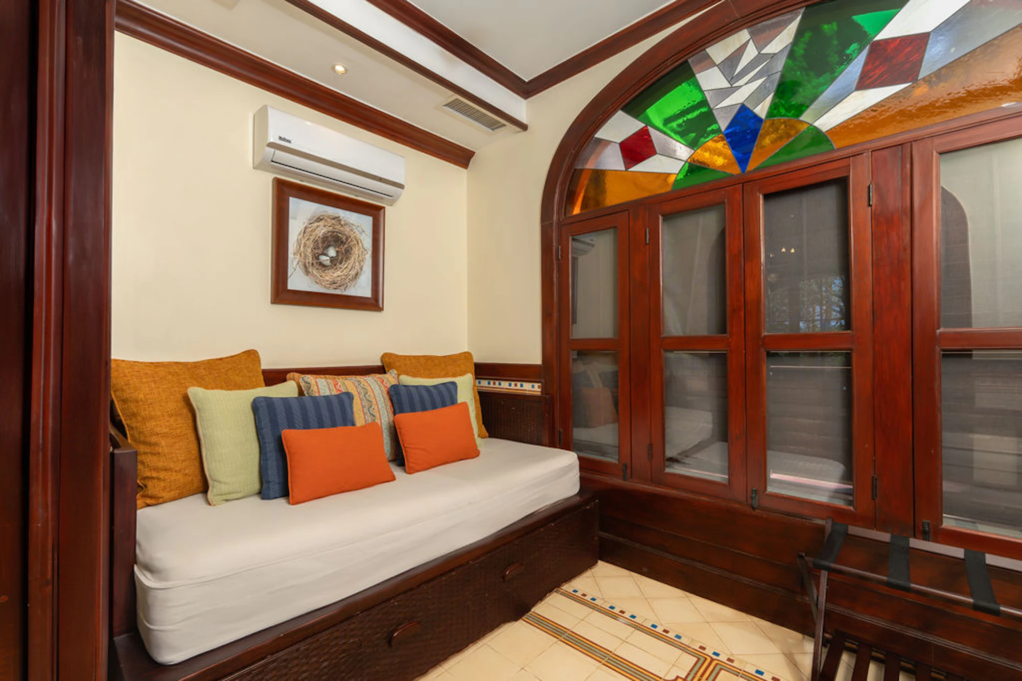 Casa Teja | 12 Paseo del Mar