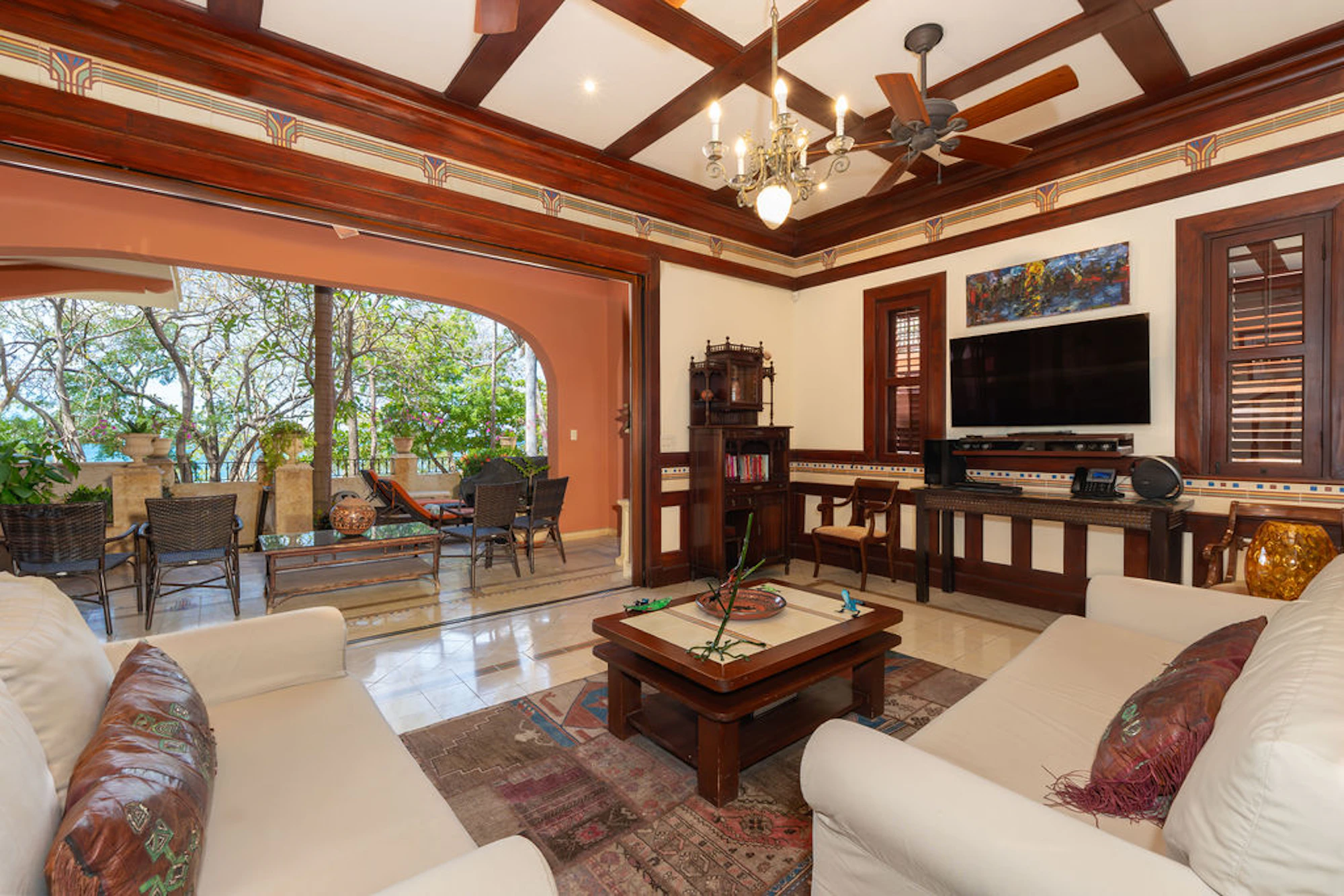 Casa Teja | 12 Paseo del Mar