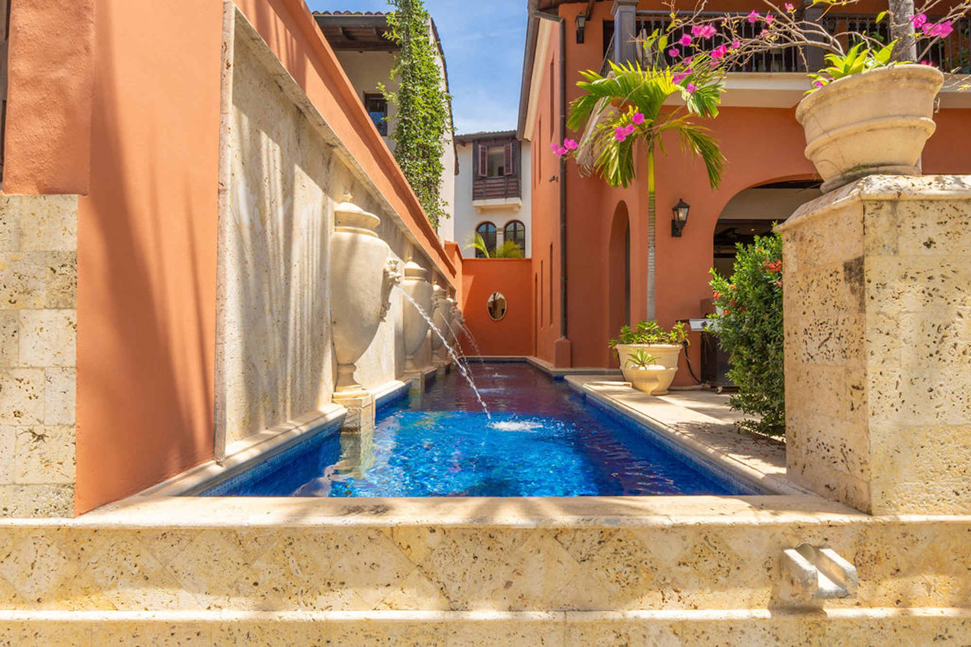 Casa Teja | 12 Paseo del Mar