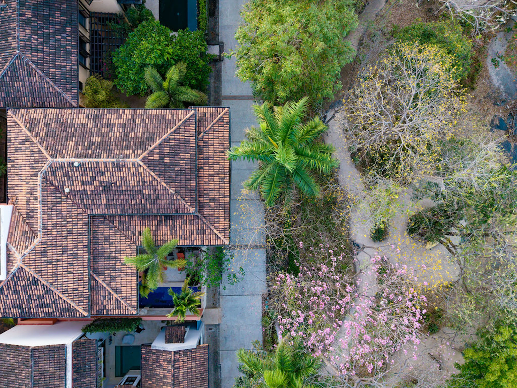 Casa Teja | 12 Paseo del Mar