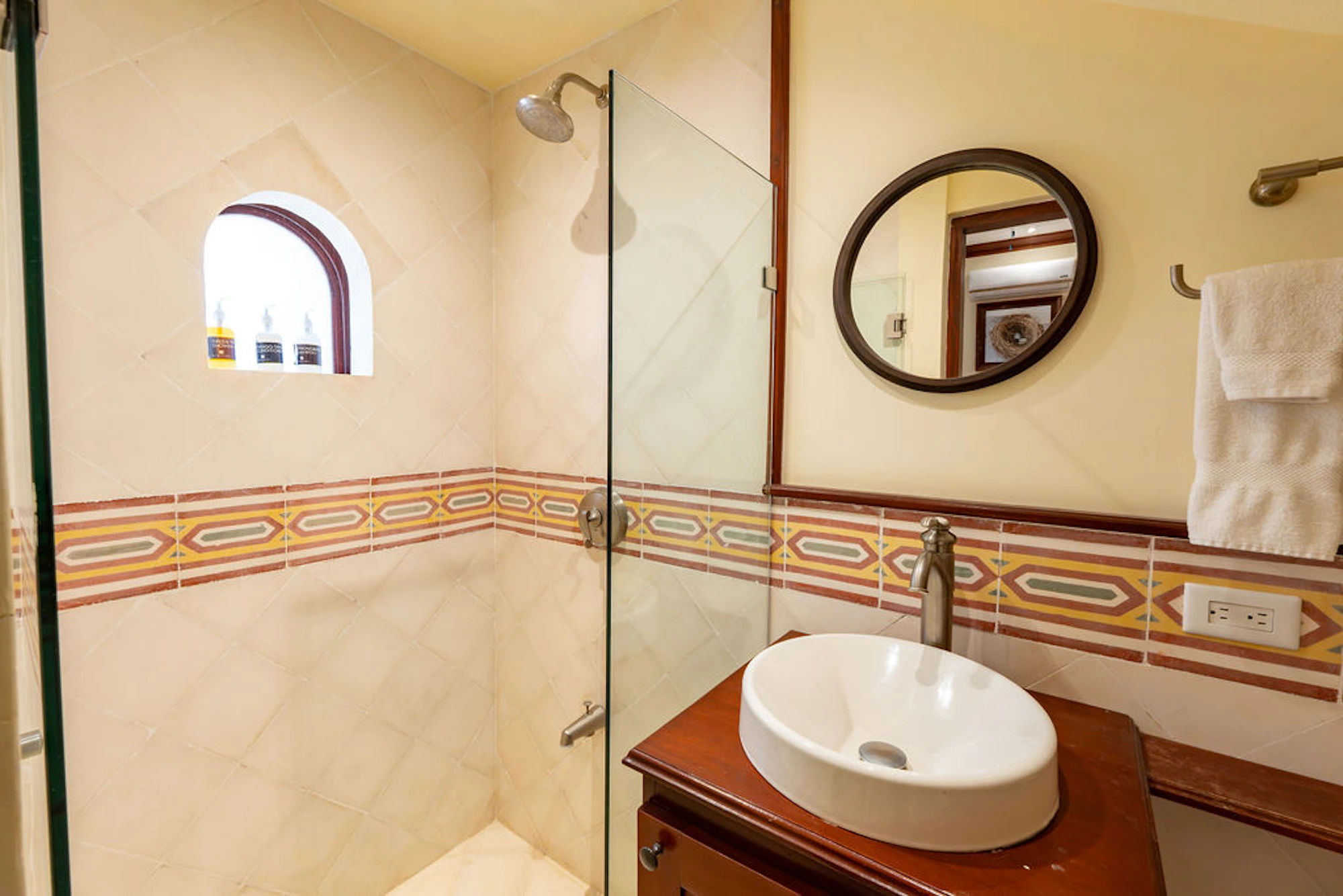 Casa Teja | 12 Paseo del Mar