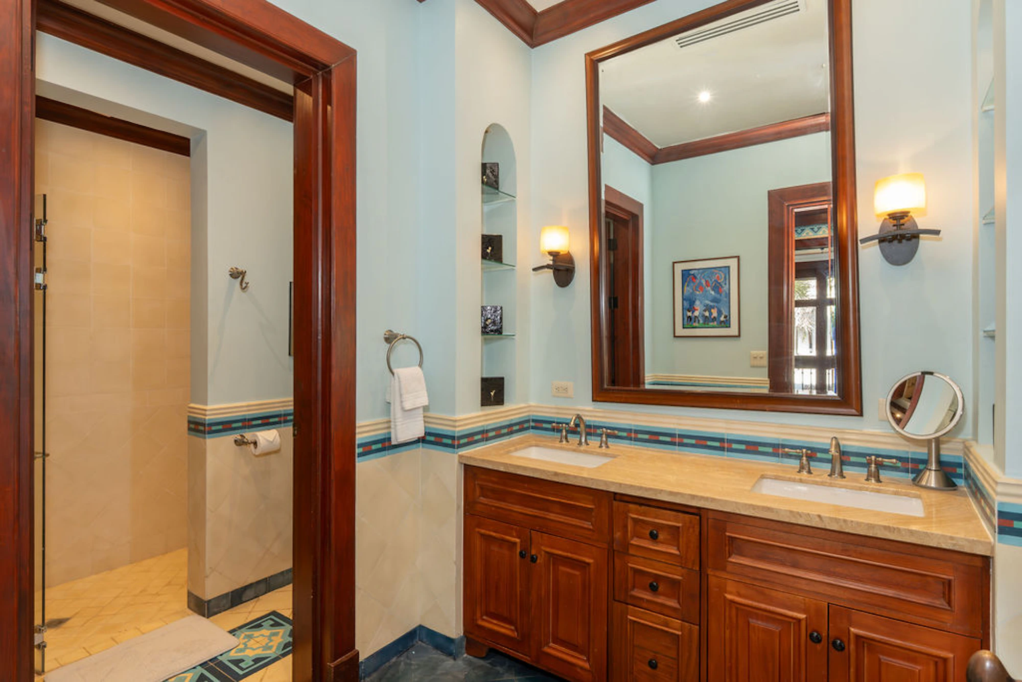 Casa Teja | 12 Paseo del Mar