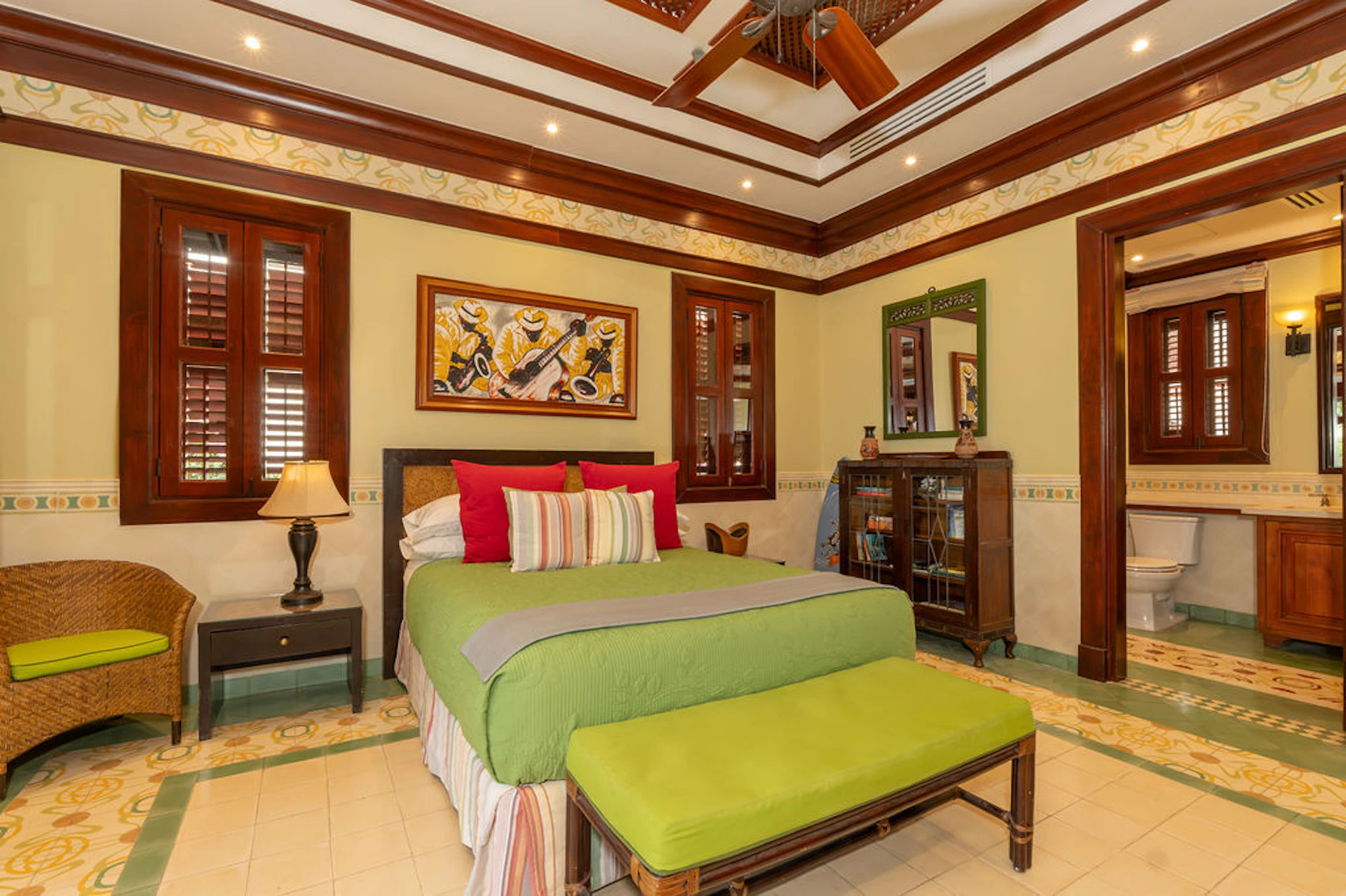 Casa Teja | 12 Paseo del Mar