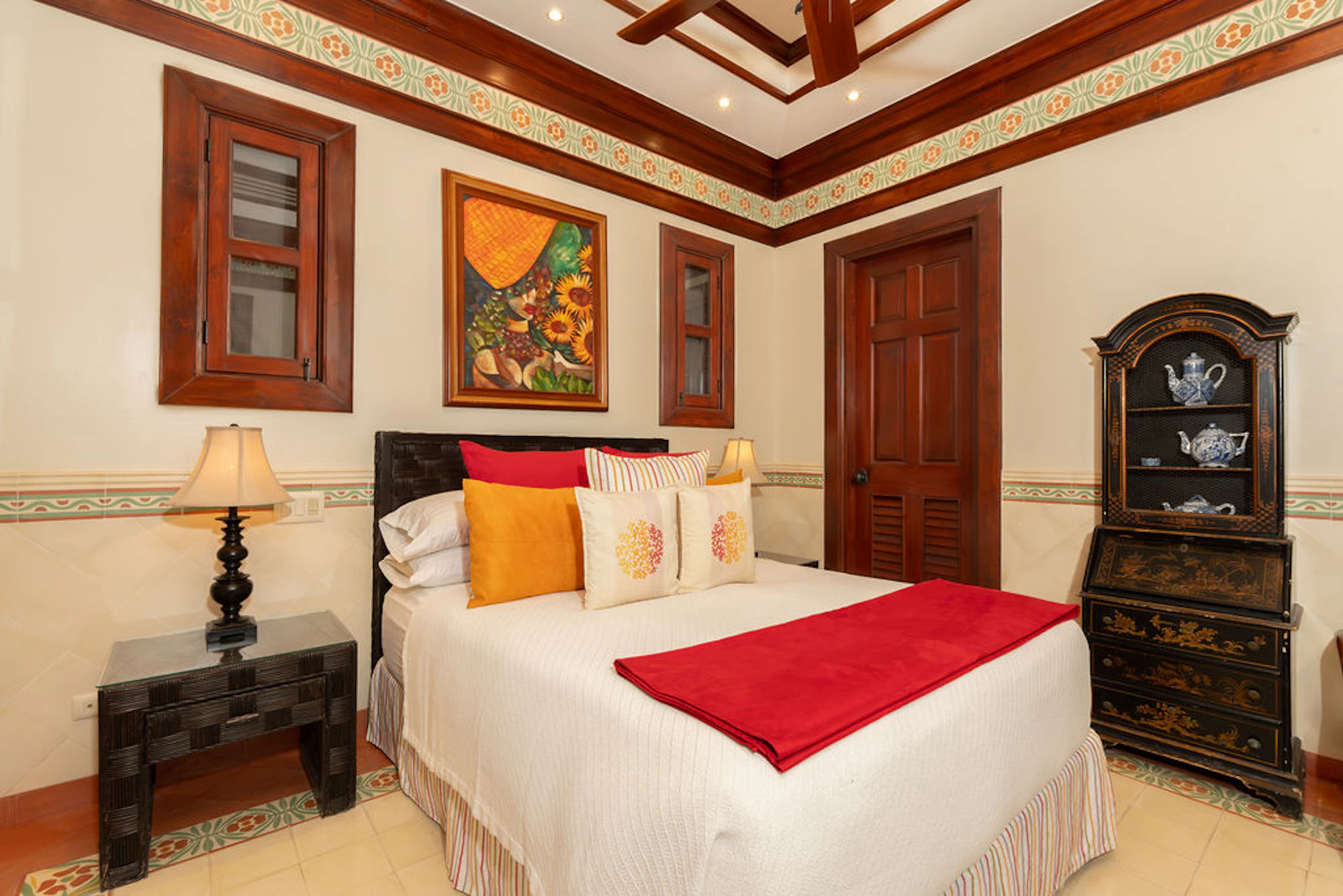 Casa Teja | 12 Paseo del Mar