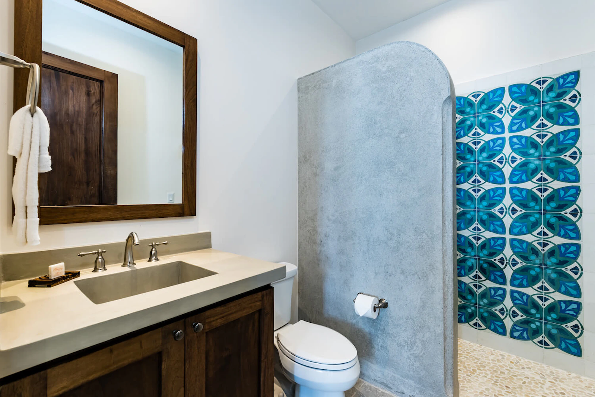 Casa Acuarela | 17 Calle Cartagena