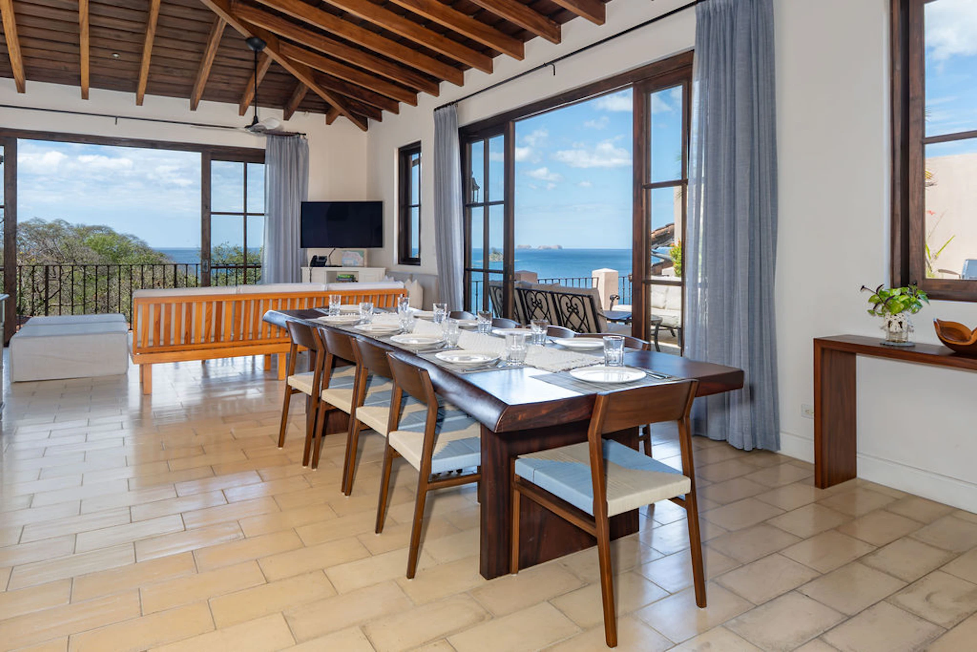 Casa | 16 Calle Virginia