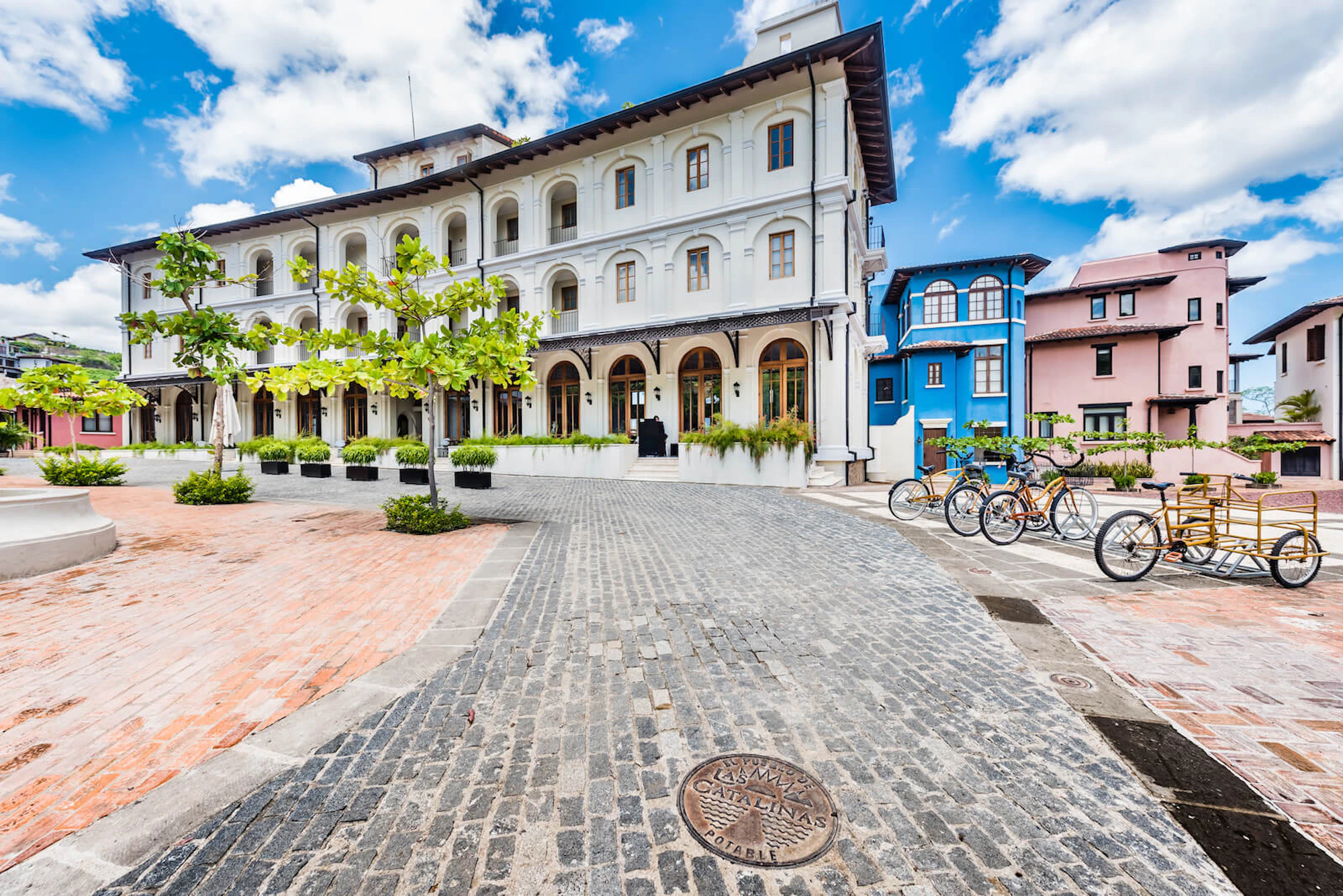 Flat | 43 Plaza Central