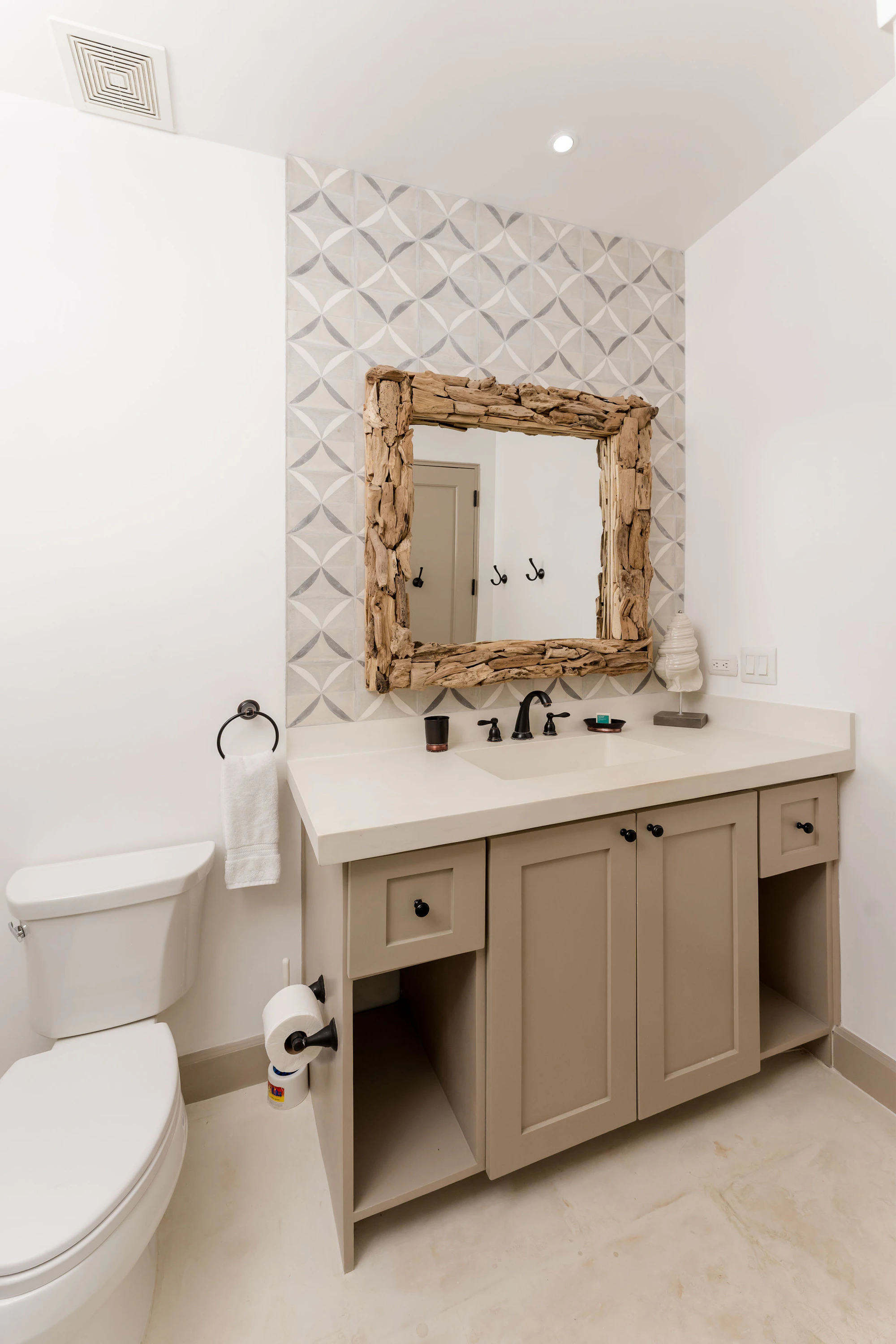 Flat | 20 Avenida la Antigua