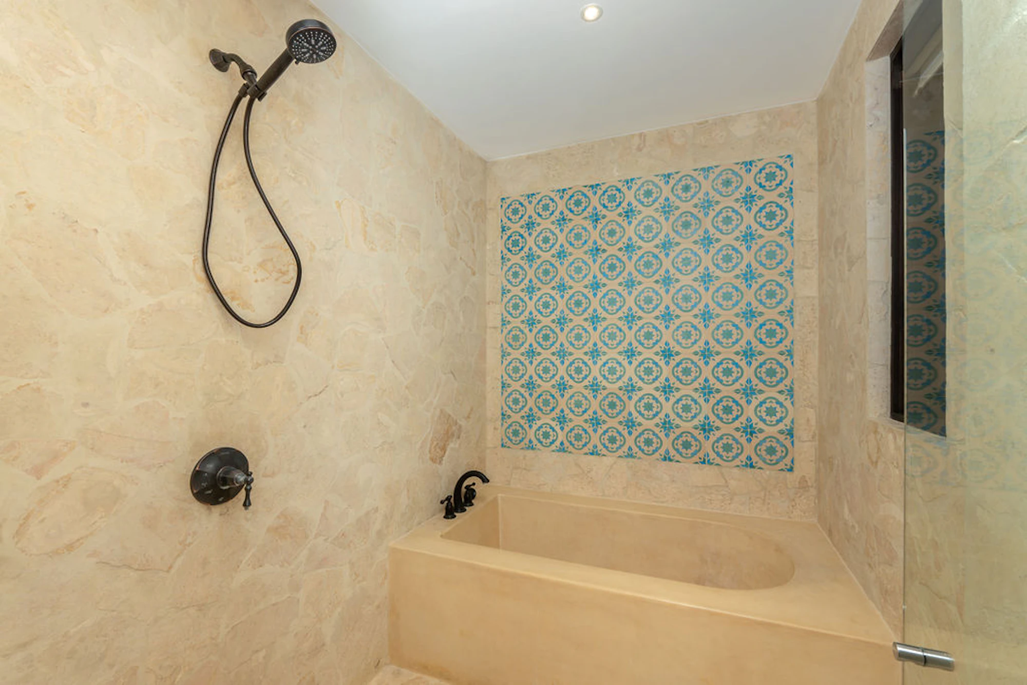 Casa Serenity | 3 Paseo Miraflores
