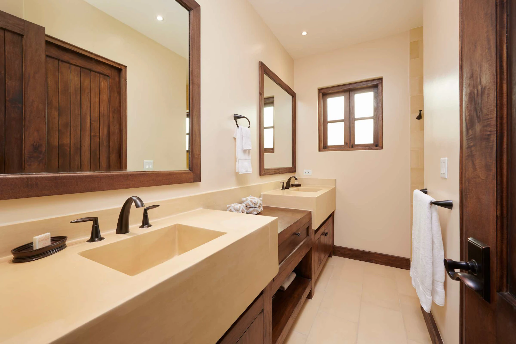 Casa Los Monos | 23 Calle Cartagena