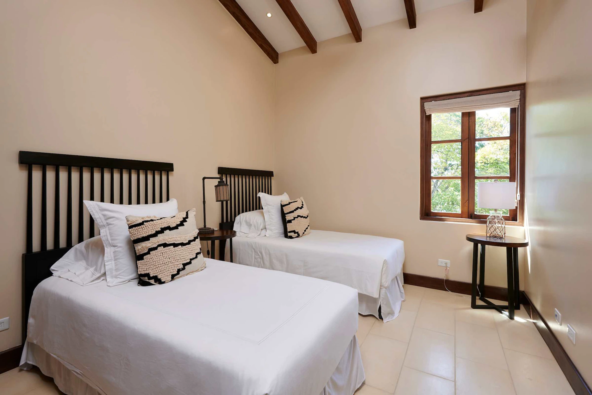 Casa Los Monos | 23 Calle Cartagena