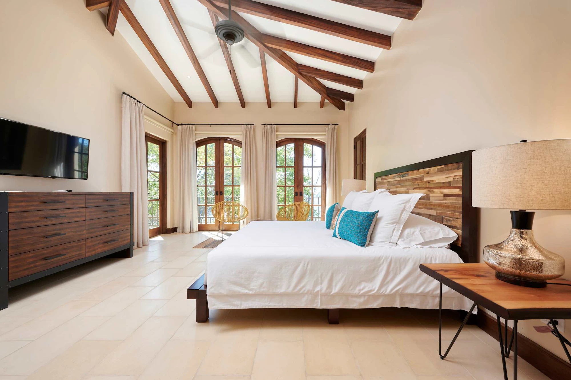 Casa Los Monos | 23 Calle Cartagena