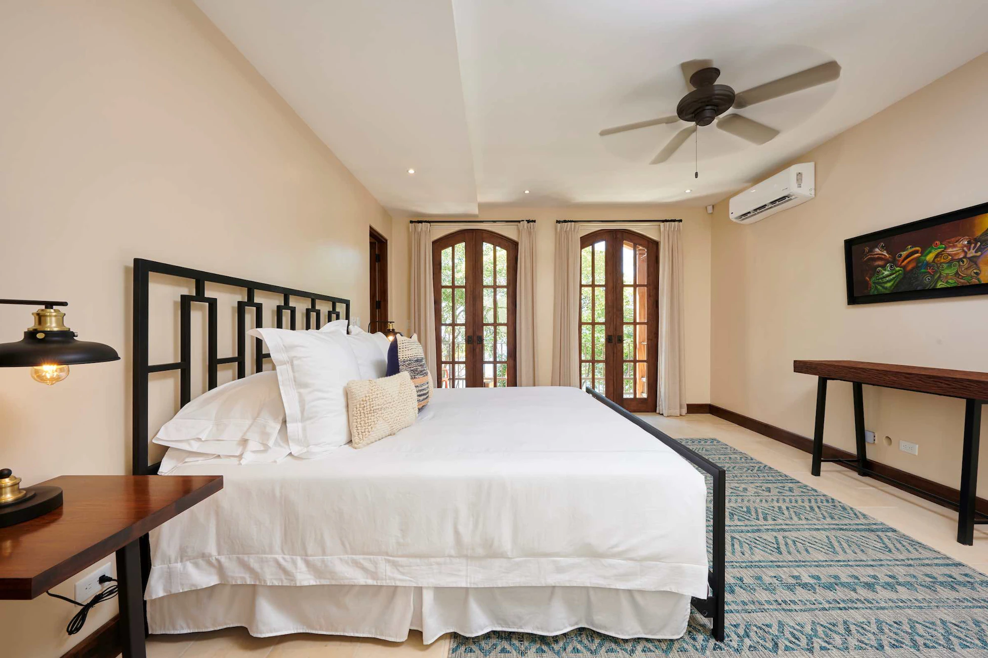 Casa Los Monos | 23 Calle Cartagena