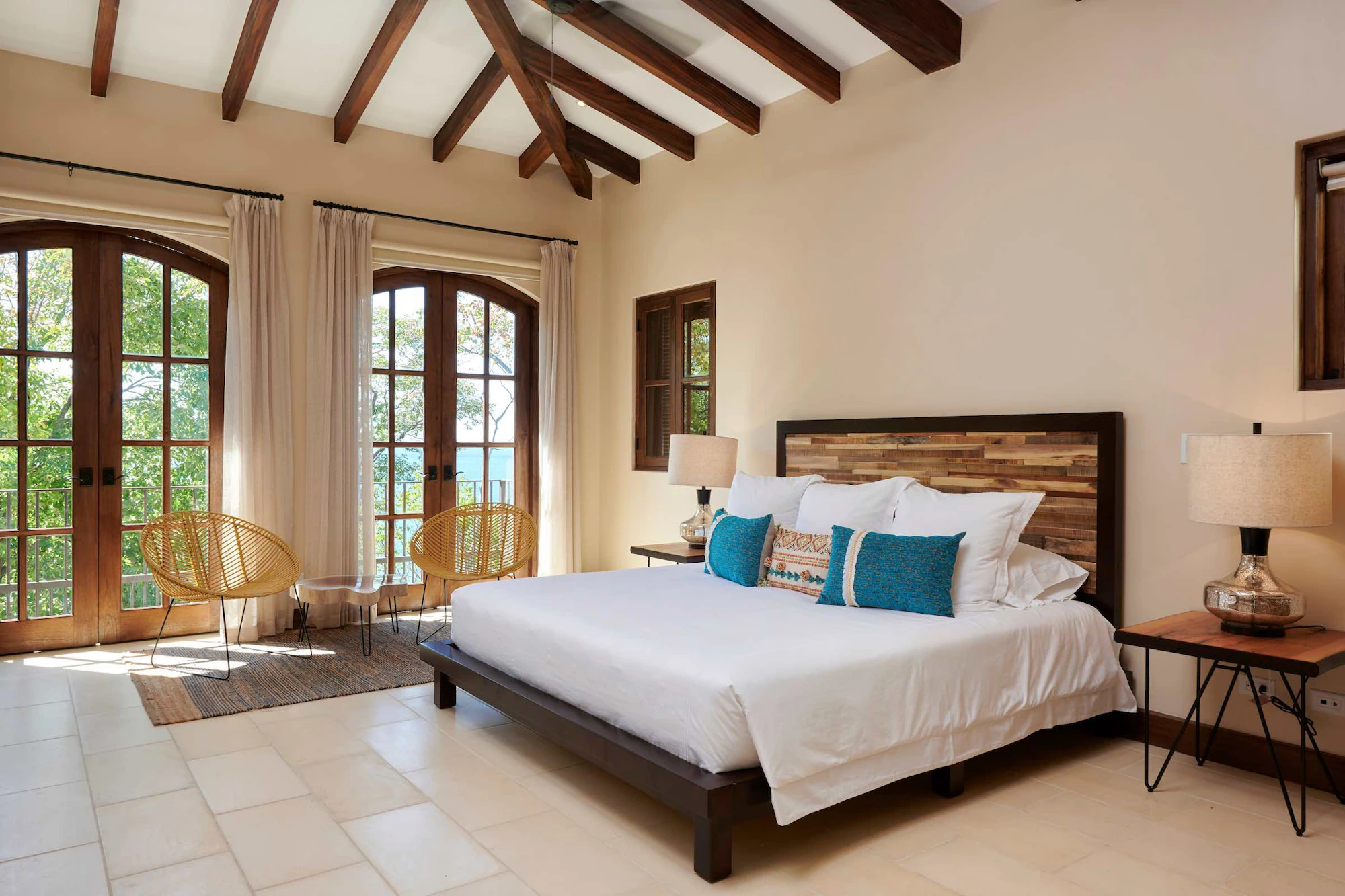 Casa Los Monos | 23 Calle Cartagena